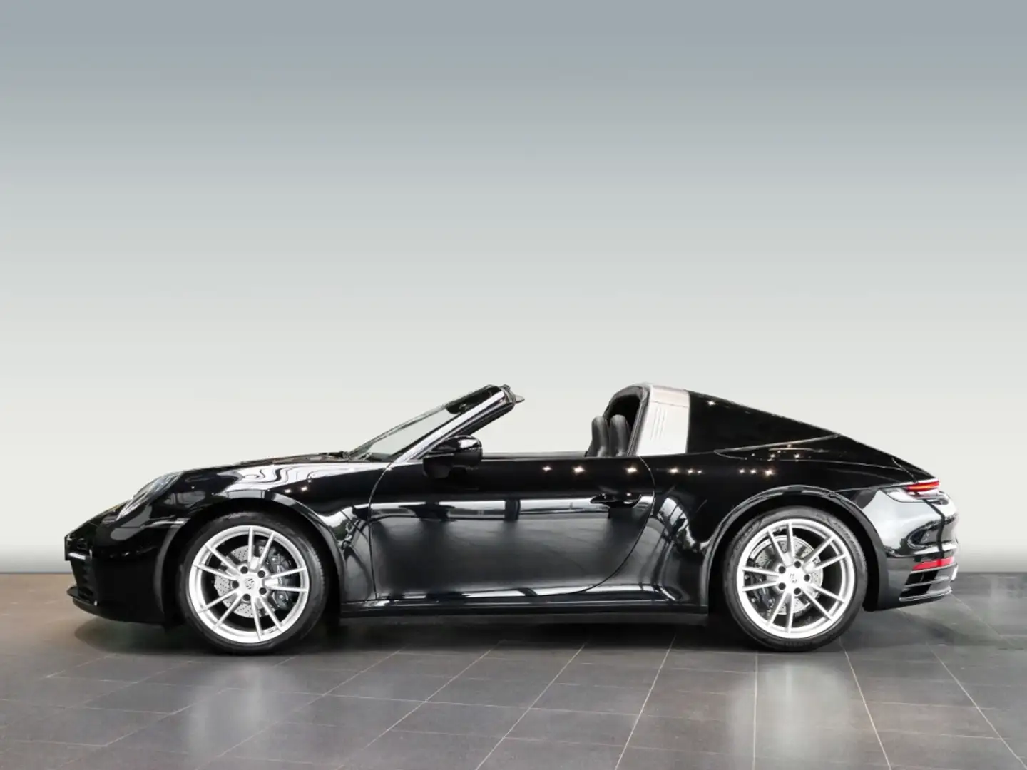 Porsche 911 992 Targa 4 Schwarz - 2