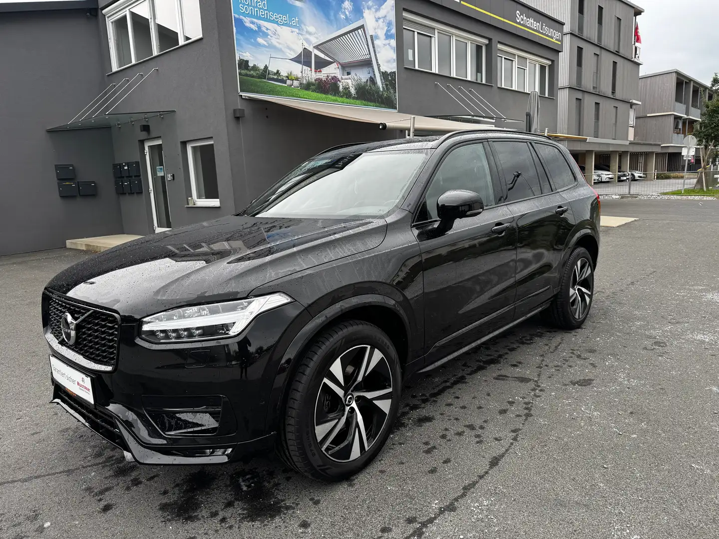 Volvo XC90 B5 AWD R-Design *7-Sitzer; Top Ausstattung uvm.* Noir - 1