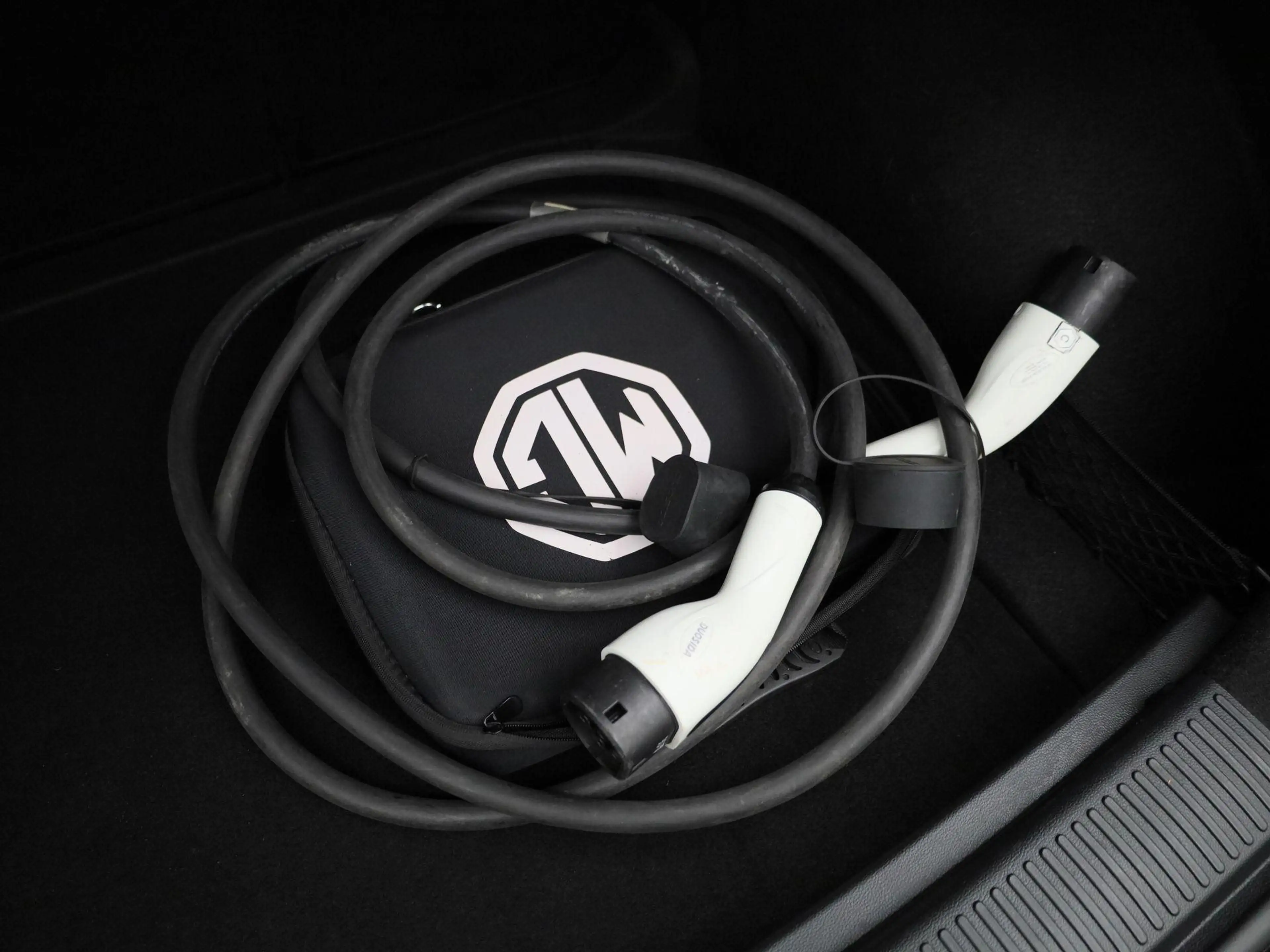 MG MG4 Standard 51 kWh | Apple Carplay/Android Auto | Led — photo 12