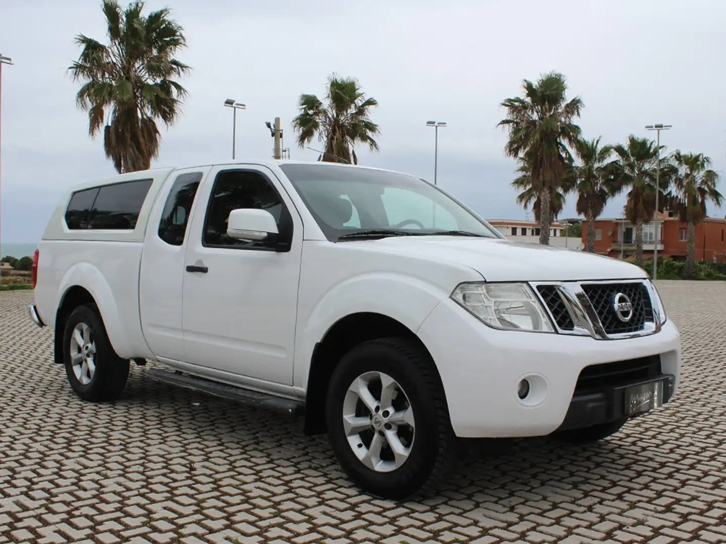 Nissan Navara 2.5 DCI KINGCAB SPORT Blanco - 1