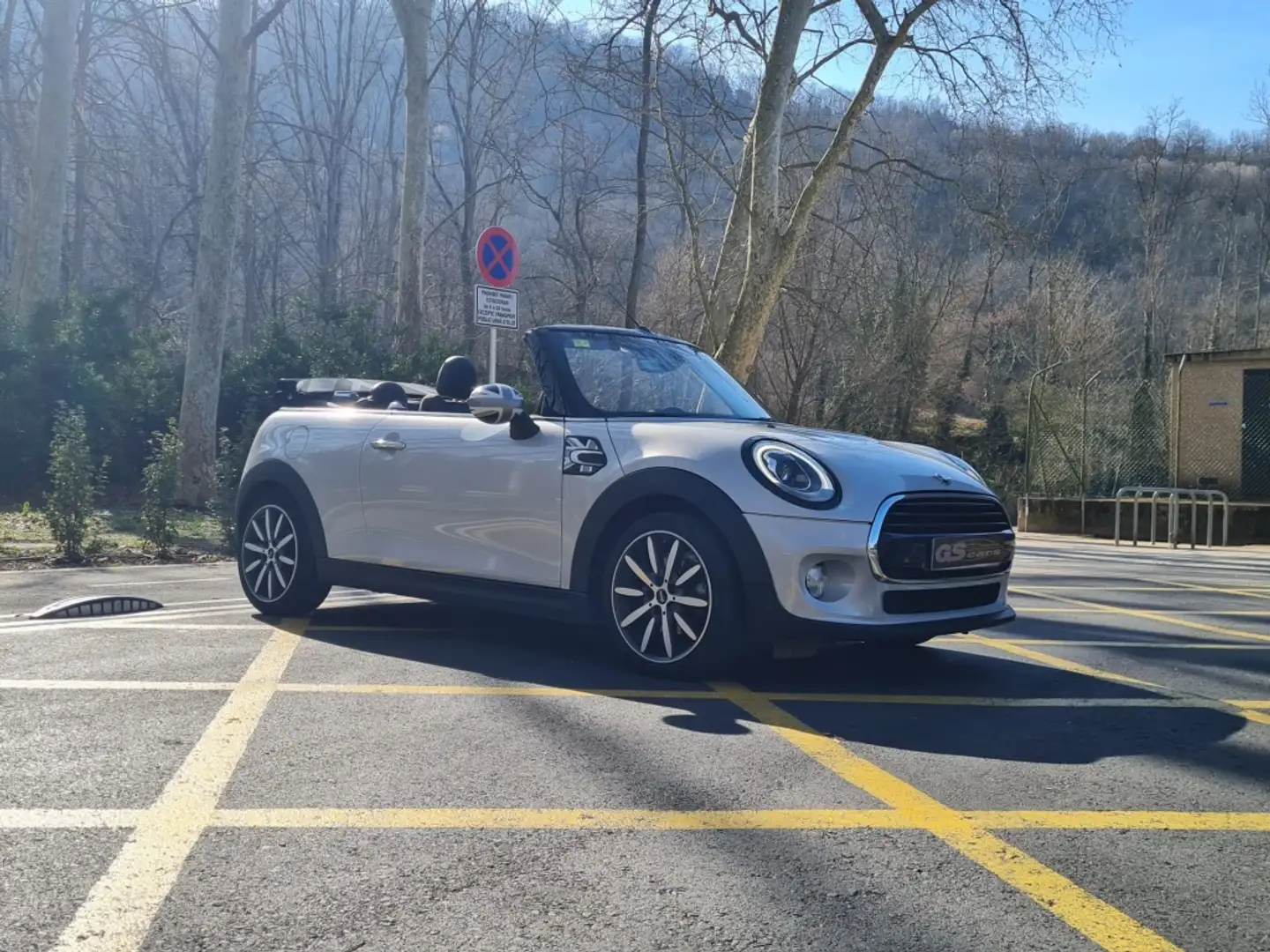 MINI Cooper Cabrio Aut. Grau - 2