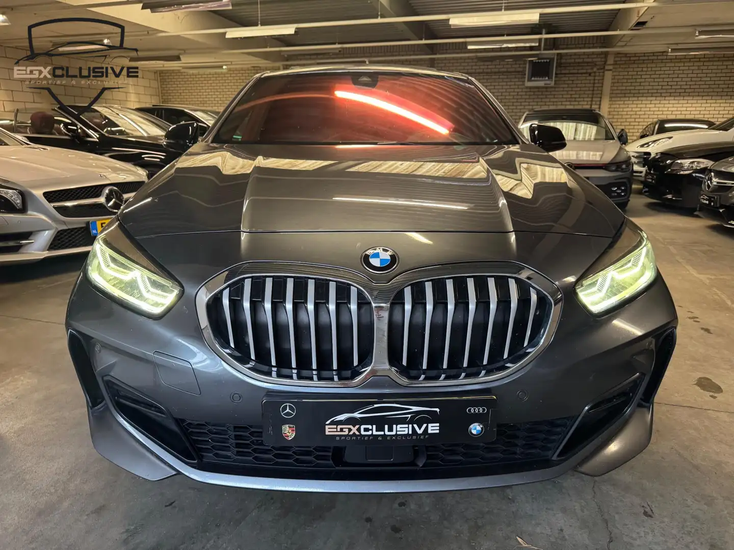 BMW 118 1-serie 118i High Executive M Pakket Pano/360Cam/B Gris - 2