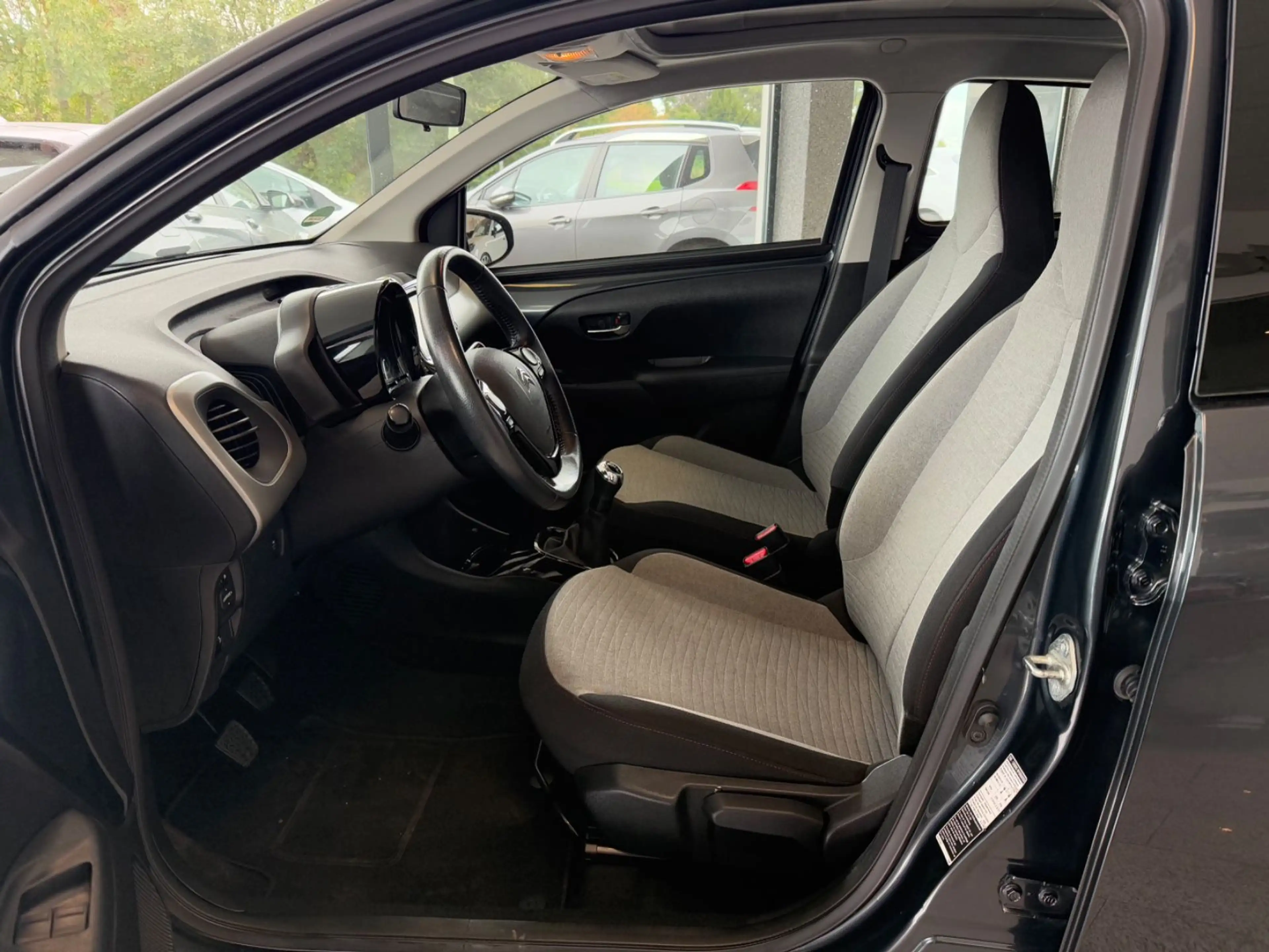 Citroen C1 Airscape Shine Klima Faltdach Kamera BT-Audio — photo 3