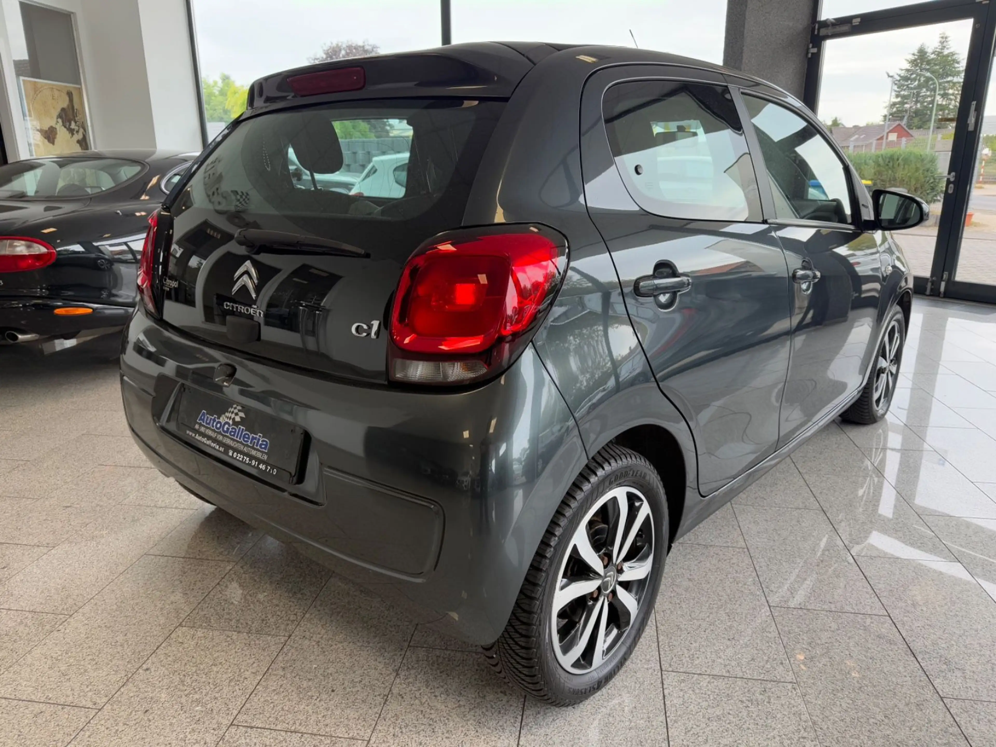 Citroen C1 Airscape Shine Klima Faltdach Kamera BT-Audio — photo 8