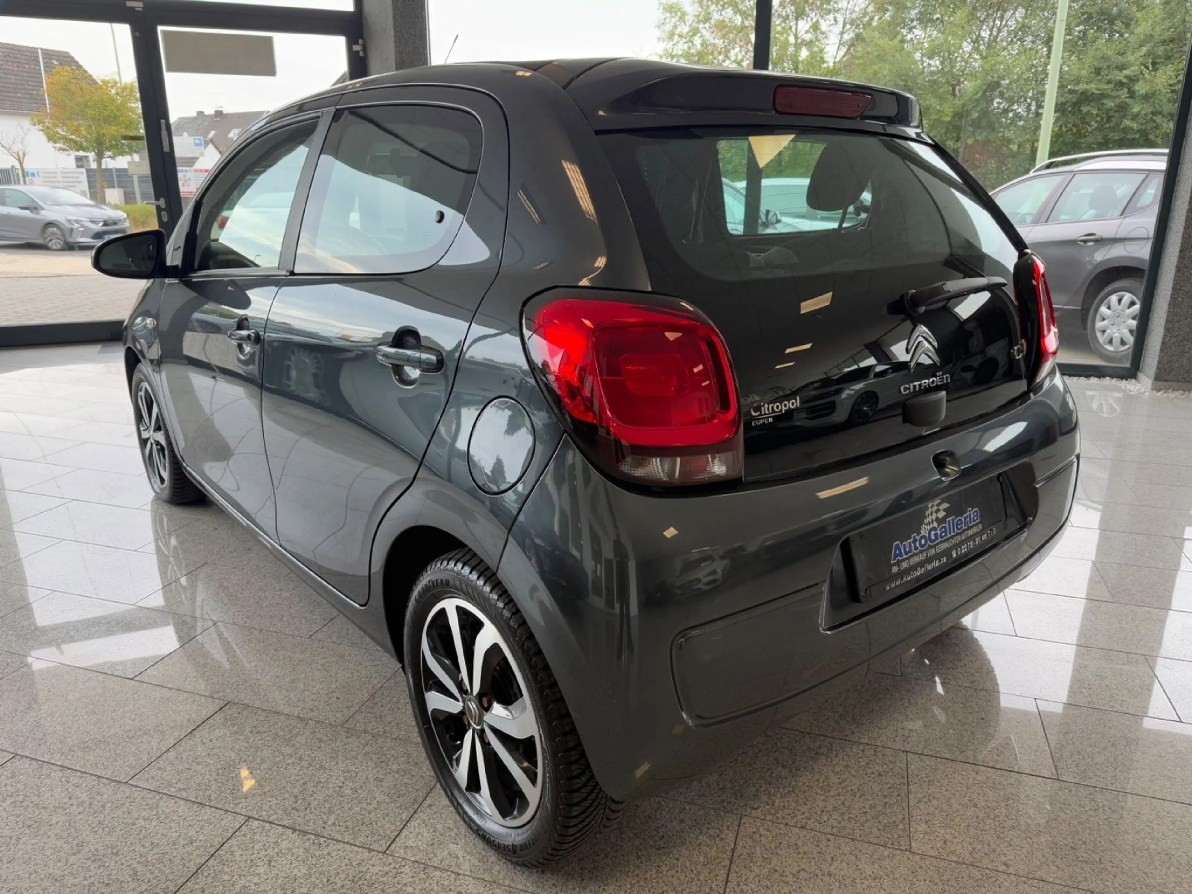 Citroen C1 Airscape Shine Klima Faltdach Kamera BT-Audio — photo 10