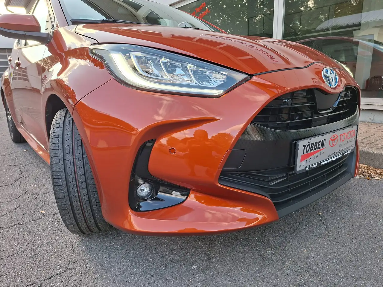 Toyota Yaris Hybrid Team D + Safety P.+ Comfort P.+ AHK, миниатюра 4