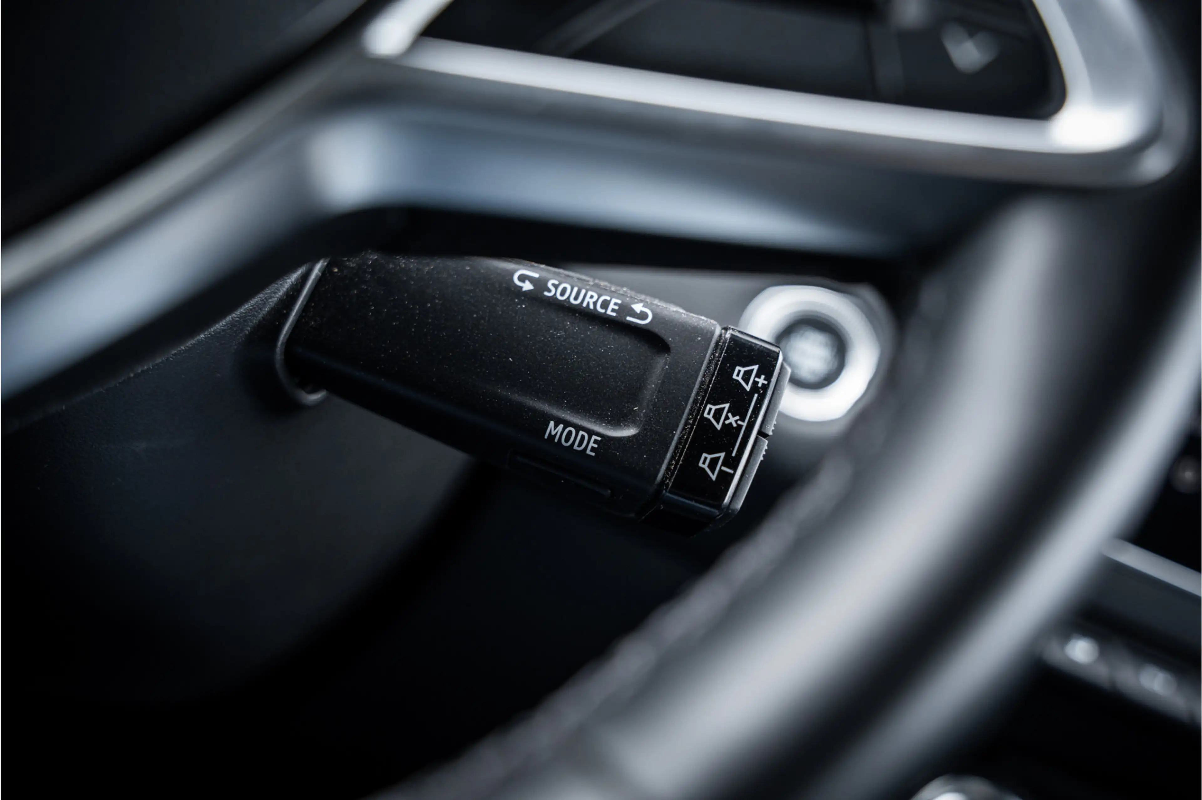 Renault Captur 1.6 E-Tech Plug-in Hybrid 160 Intens ** Trekhaak * — photo 36