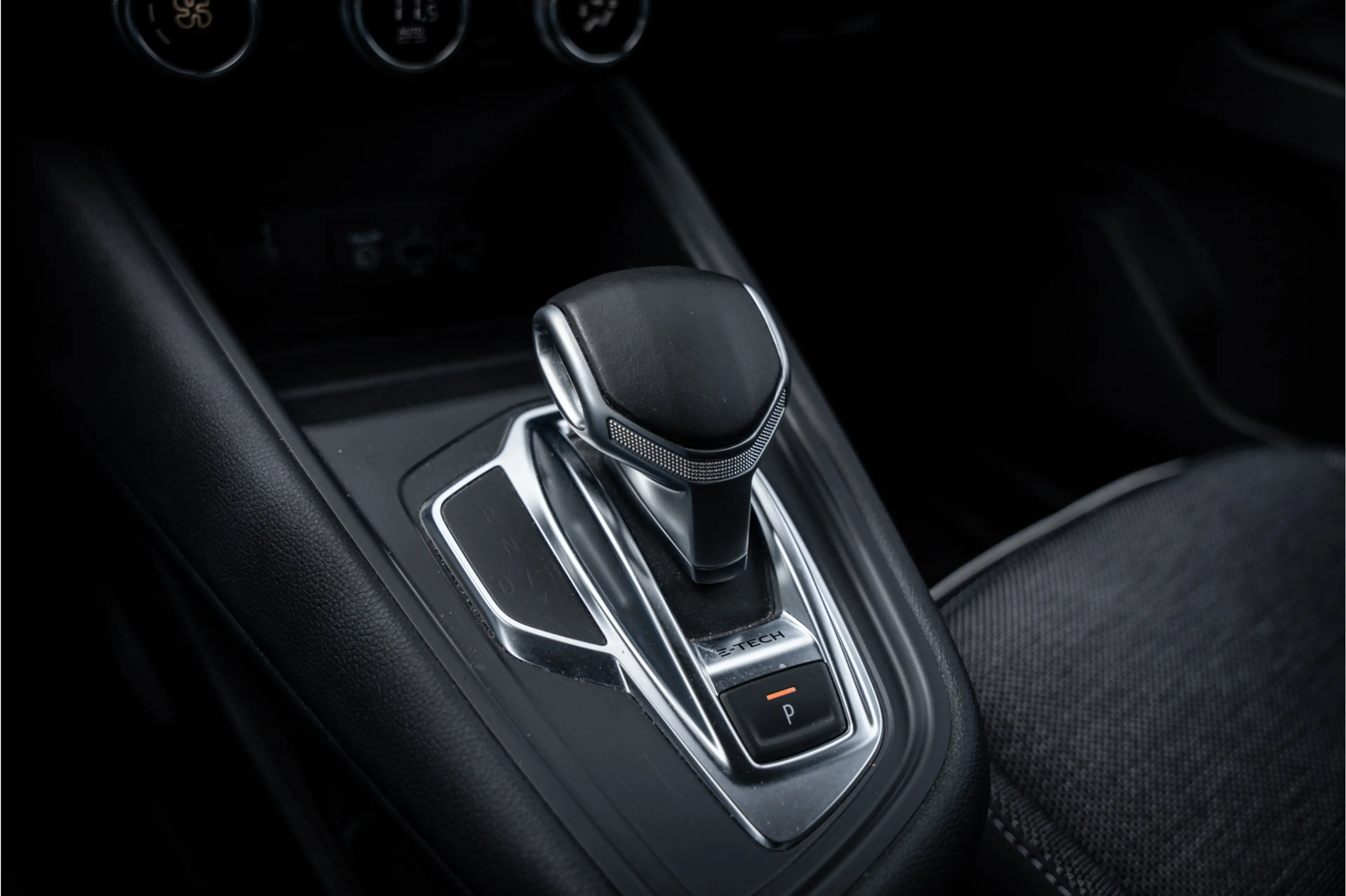Renault Captur 1.6 E-Tech Plug-in Hybrid 160 Intens ** Trekhaak * — photo 45