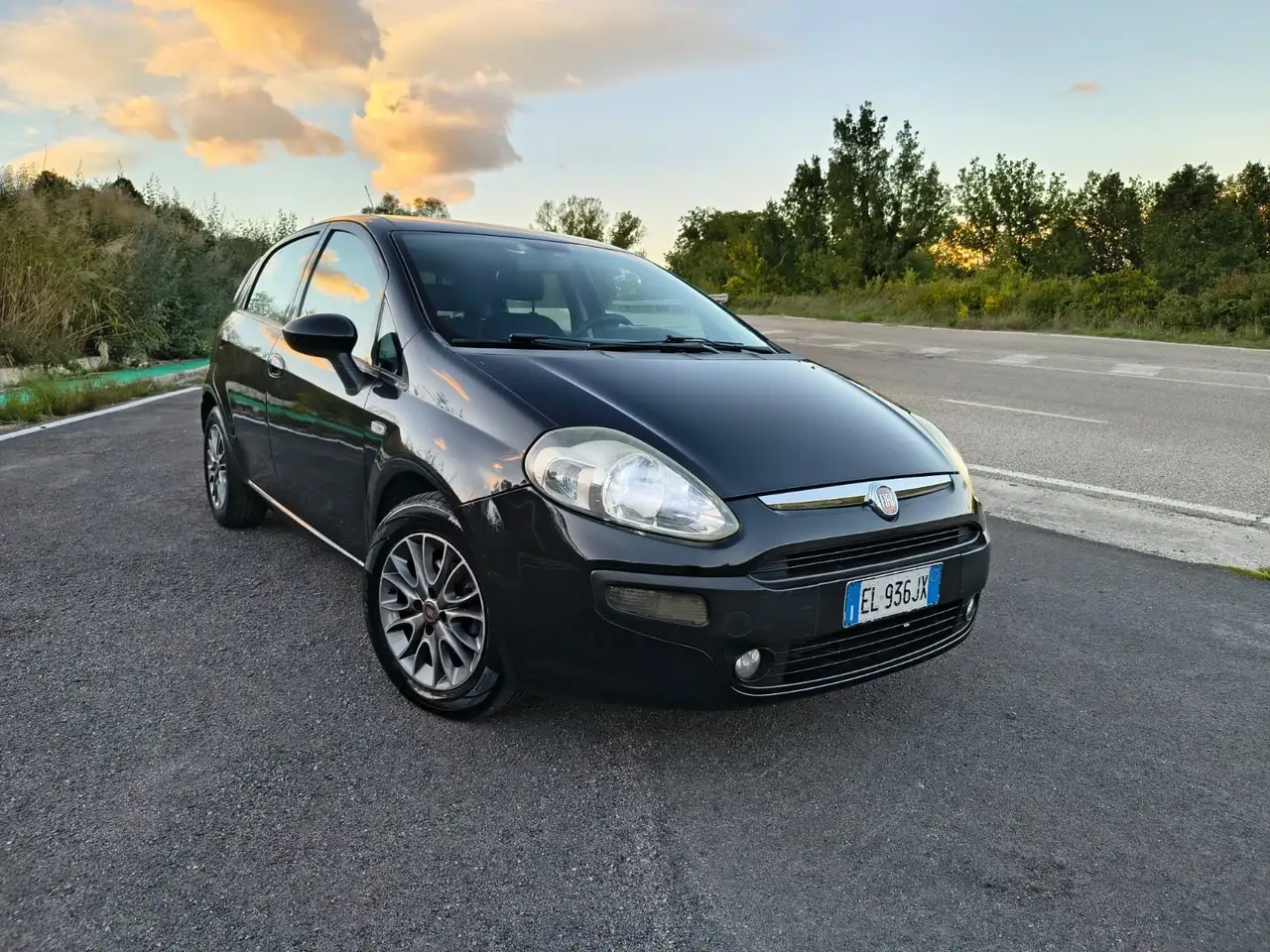 Fiat Punto Evo 5p 1.3 mjt Blue&Me s&s 75cv — photo 1 of 9