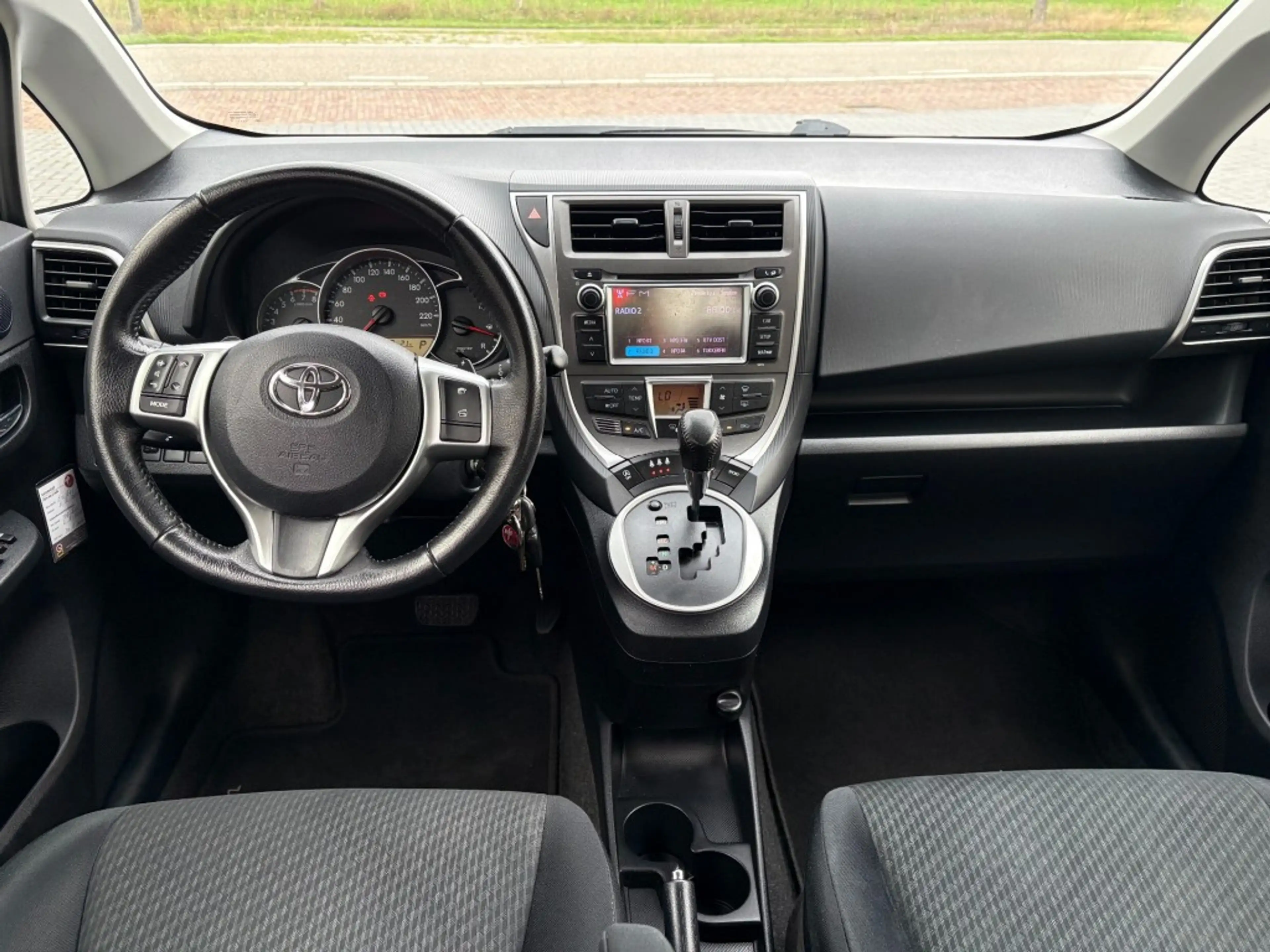 Toyota Verso-S 1.3 VVT-i Aspiration, Automaat, Airco, All-in prij — photo 18