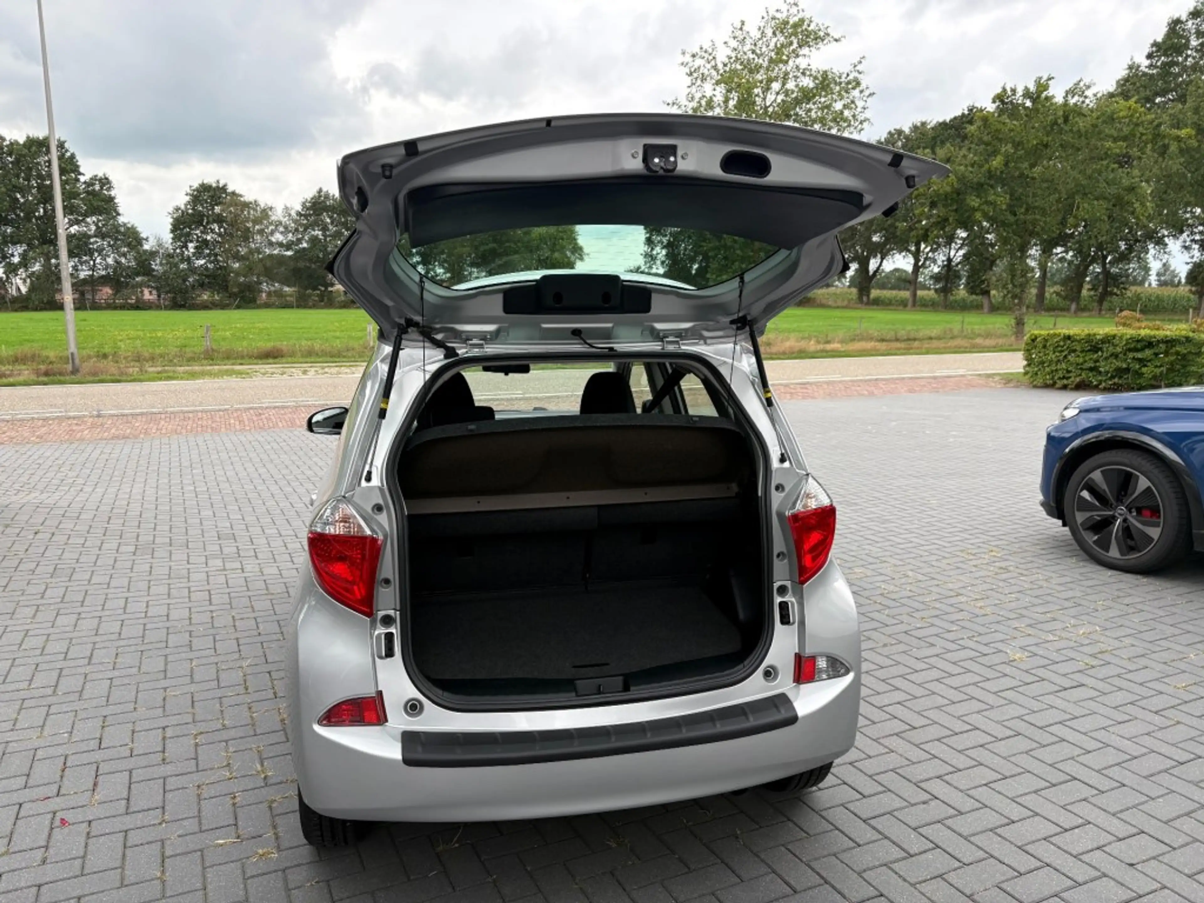 Toyota Verso-S 1.3 VVT-i Aspiration, Automaat, Airco, All-in prij — photo 9