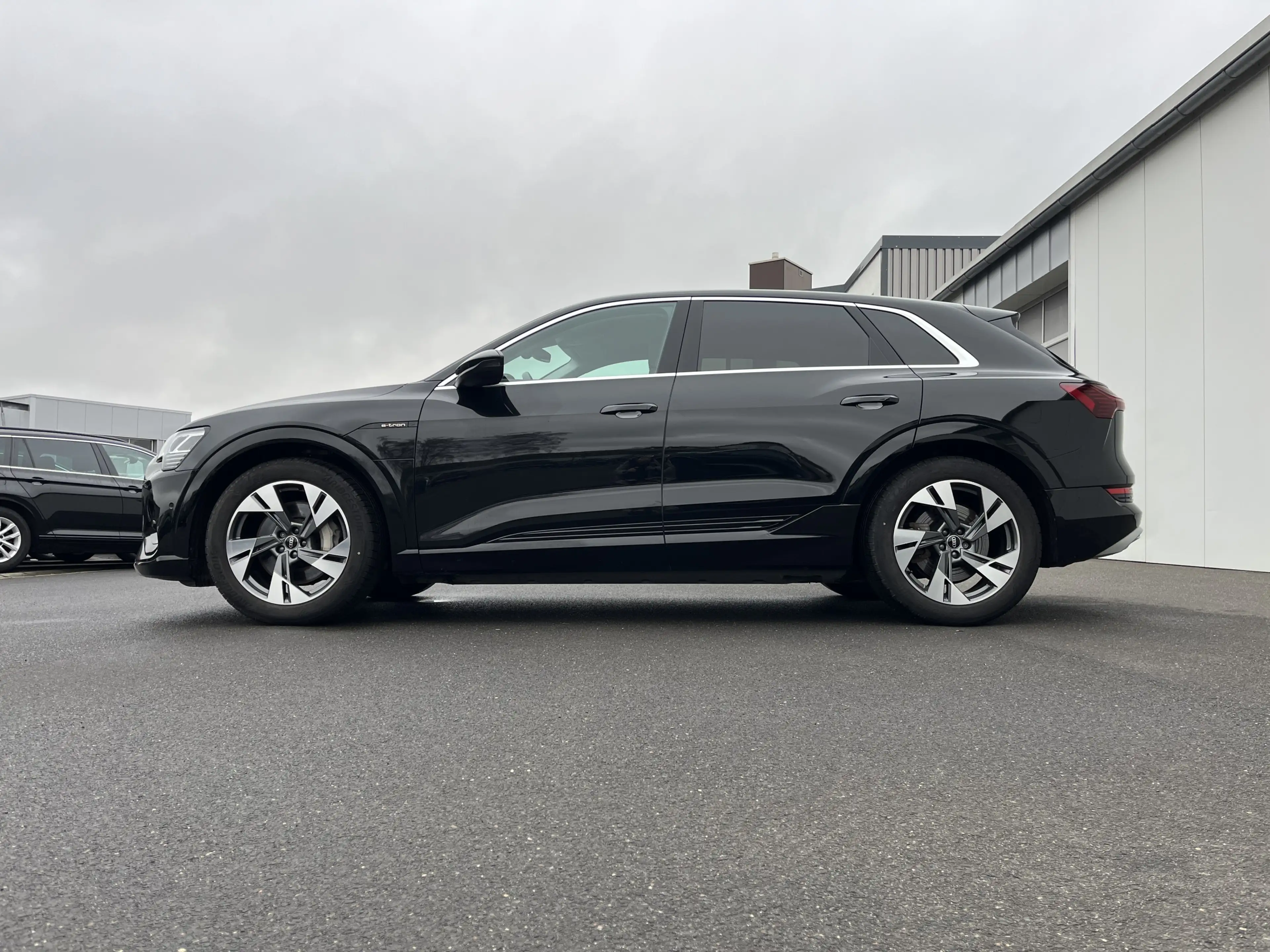 Audi e-tron S-Line 158€ m.20% Anz. 20 AHK Matrix Kamera 4xSH — photo 2
