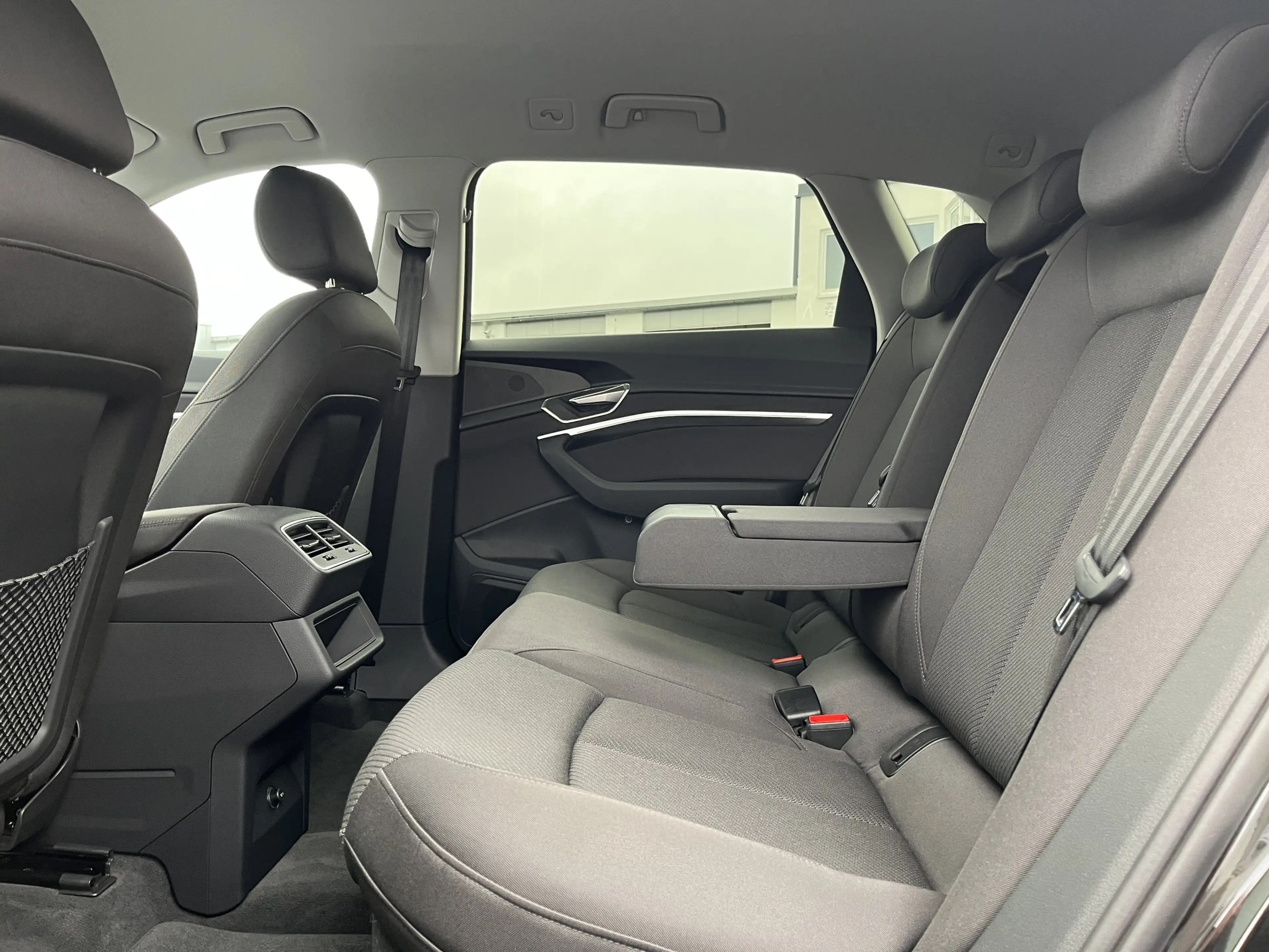 Audi e-tron S-Line 158€ m.20% Anz. 20 AHK Matrix Kamera 4xSH — photo 14