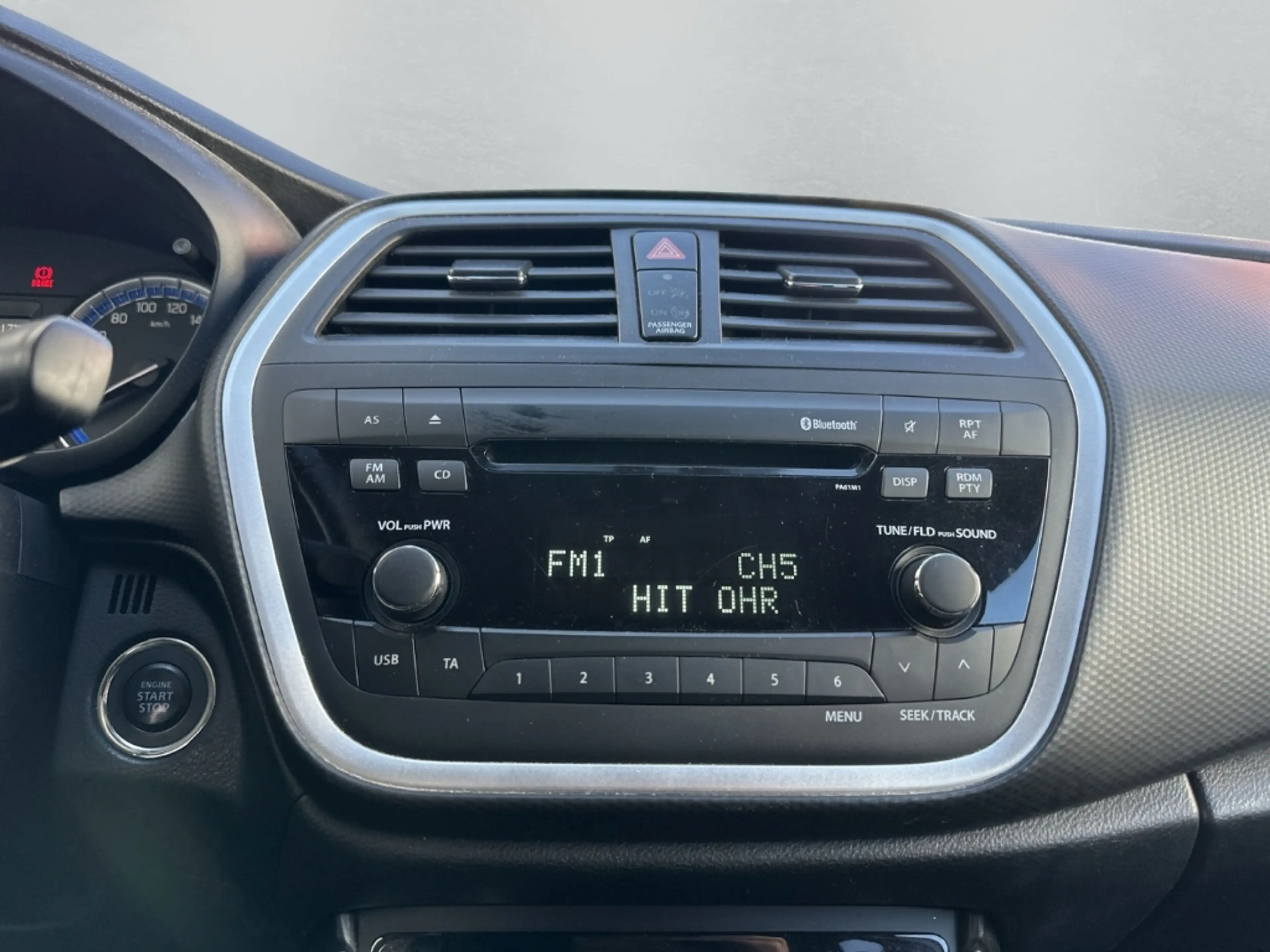 Suzuki SX4 Comfort 4x4 LED Mehrzonenklima DAB SHZ Keyless Rüc — photo 15