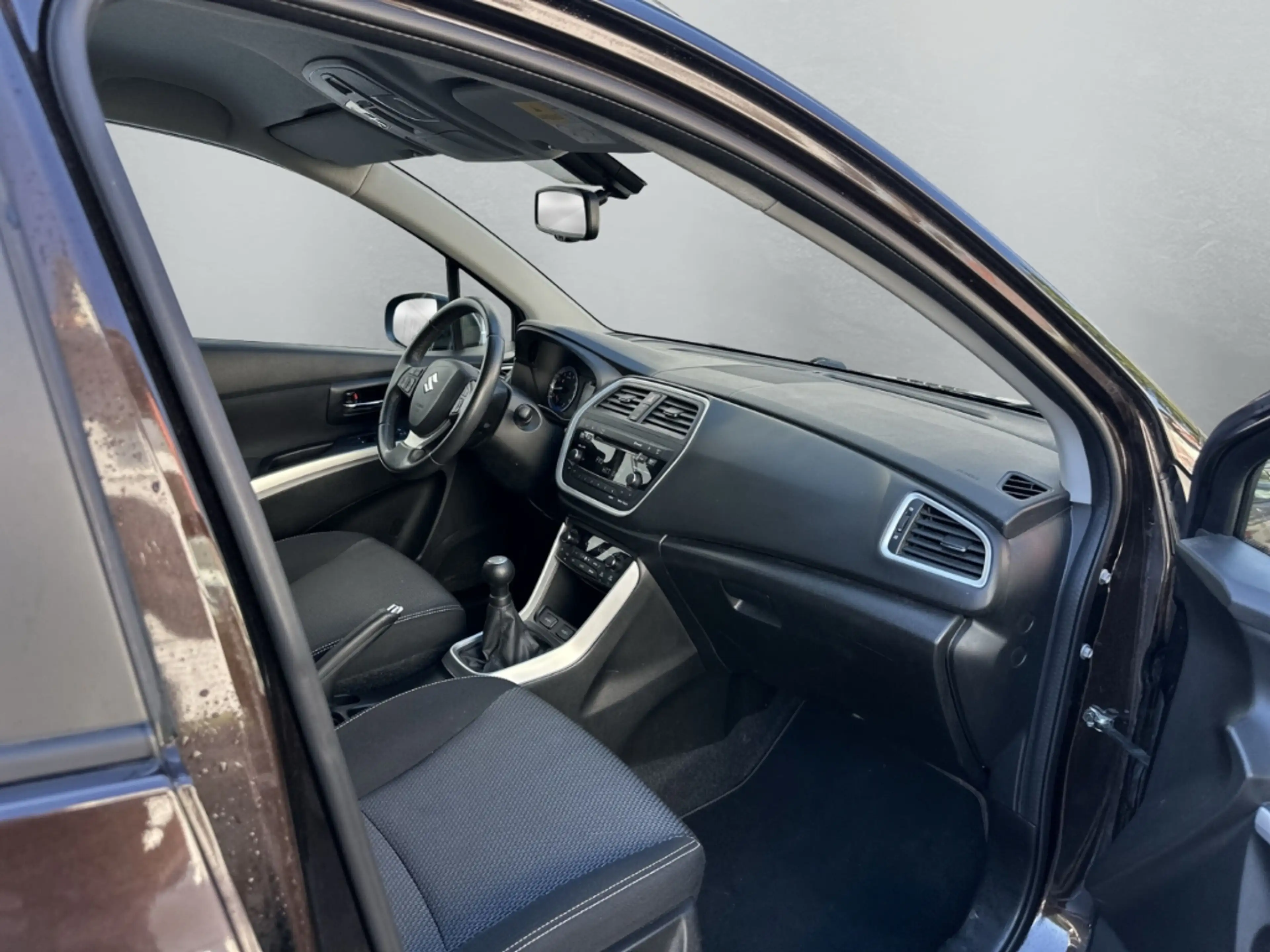 Suzuki SX4 Comfort 4x4 LED Mehrzonenklima DAB SHZ Keyless Rüc — photo 14