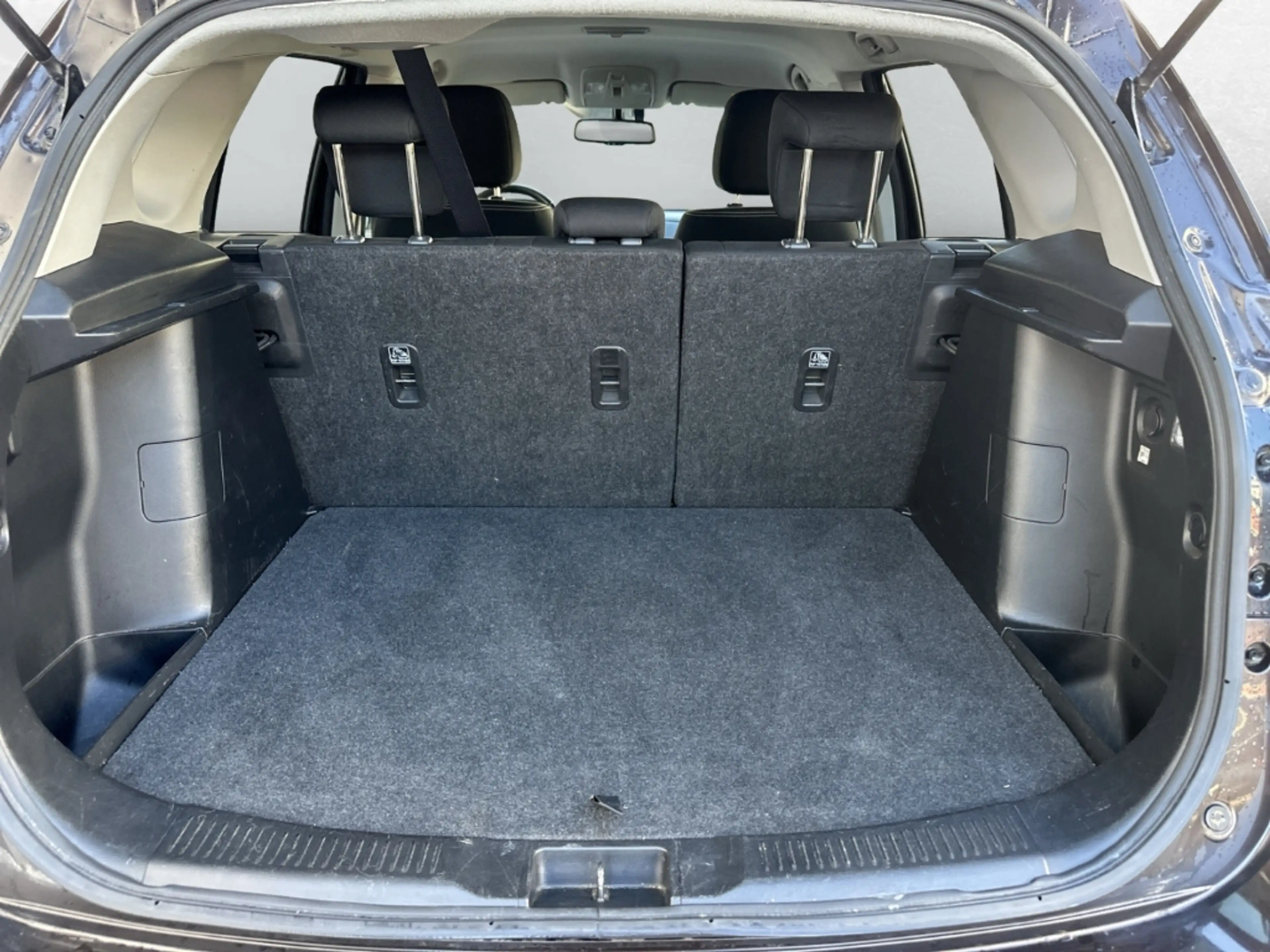 Suzuki SX4 Comfort 4x4 LED Mehrzonenklima DAB SHZ Keyless Rüc — photo 6