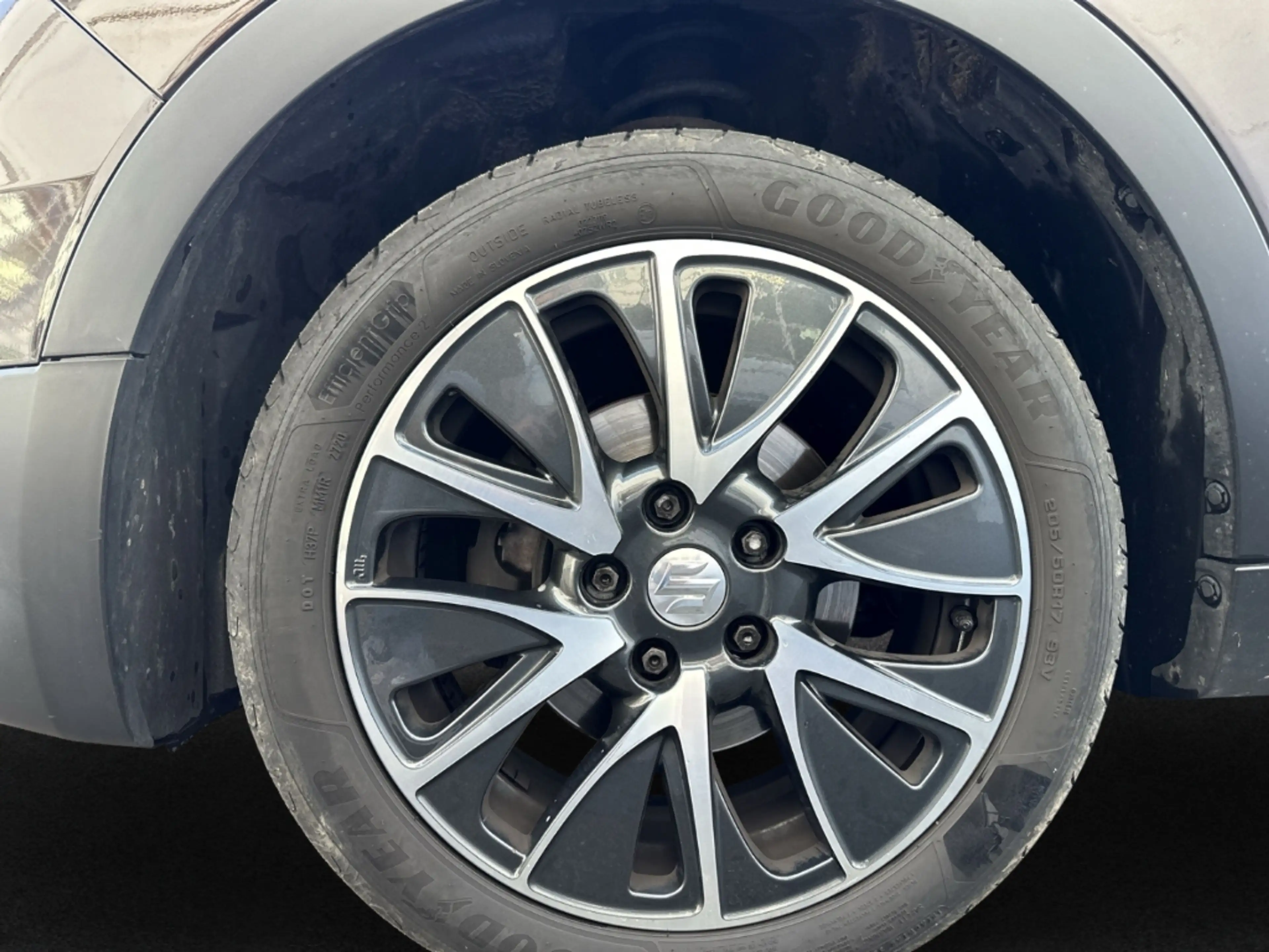 Suzuki SX4 Comfort 4x4 LED Mehrzonenklima DAB SHZ Keyless Rüc — photo 8