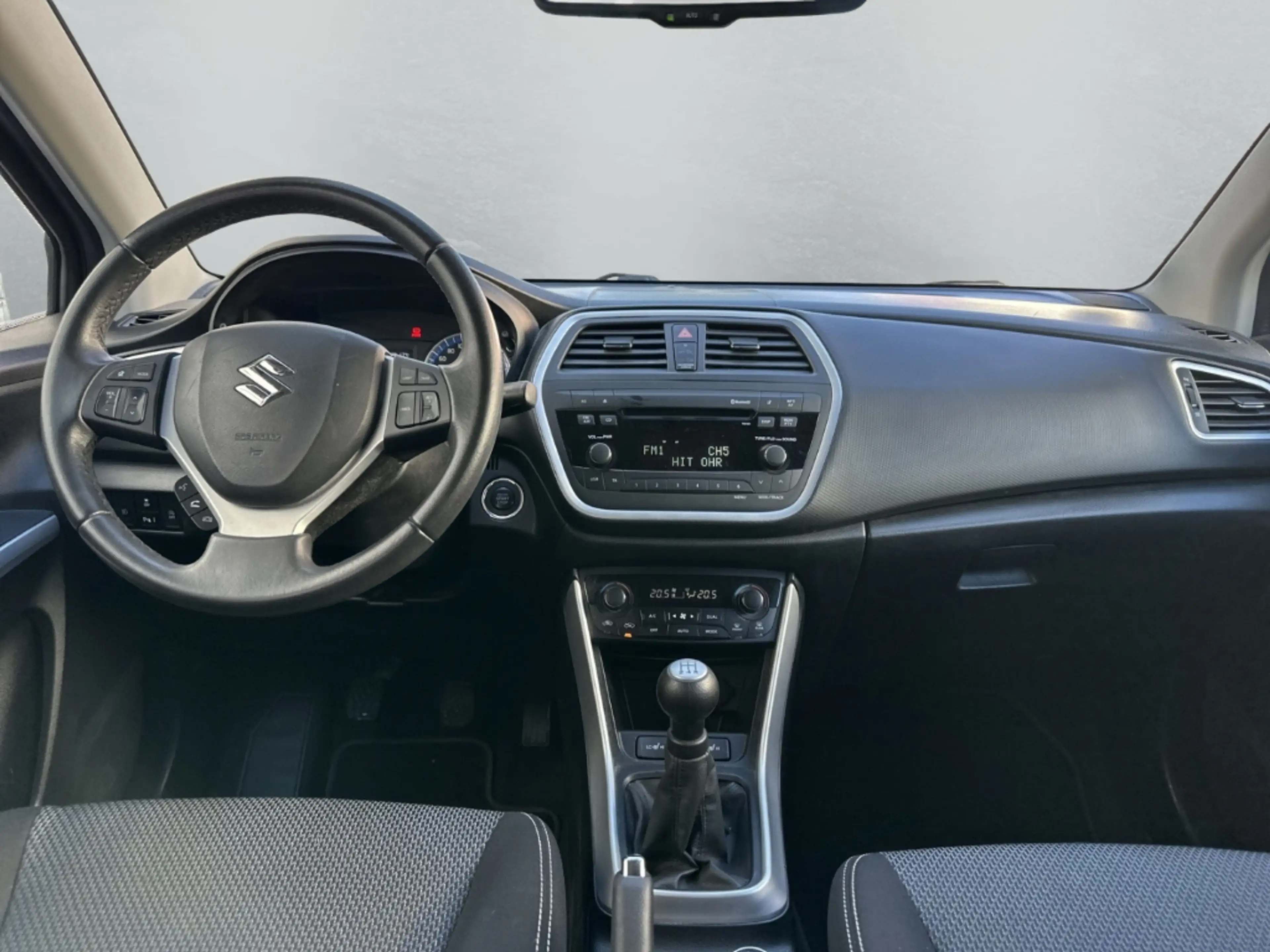 Suzuki SX4 Comfort 4x4 LED Mehrzonenklima DAB SHZ Keyless Rüc — photo 7
