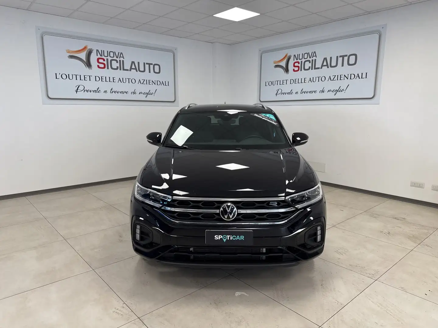 Volkswagen T-Roc 2022 2.0 tdi R-Line 150cv dsg Negro - 1