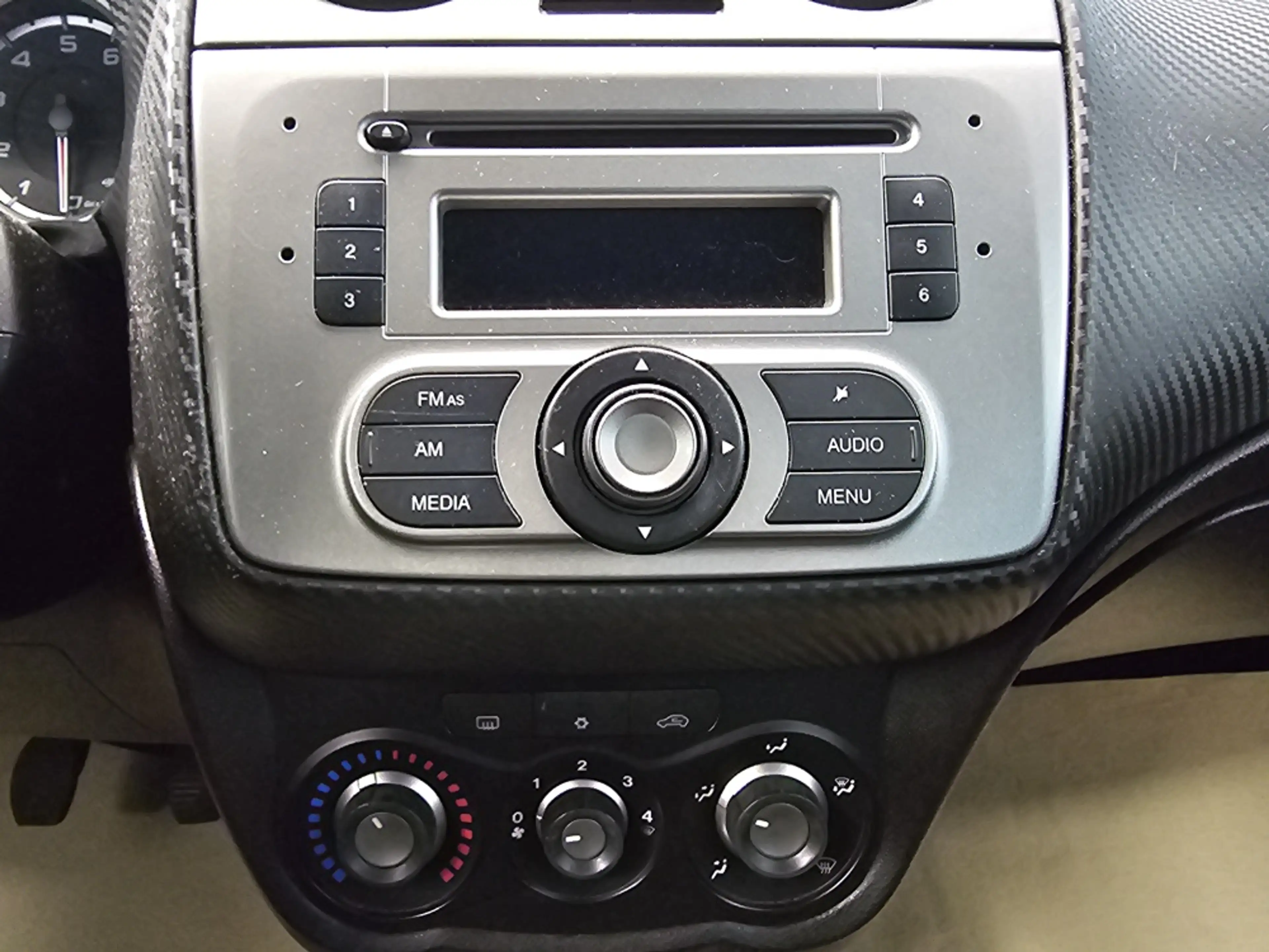 Alfa Romeo MiTo Allwetterreifen,Alufelgen,Sitzheizung — photo 8