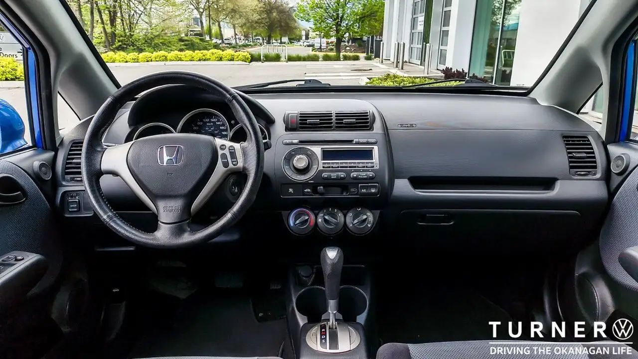 Honda Fit снимка Honda Fit