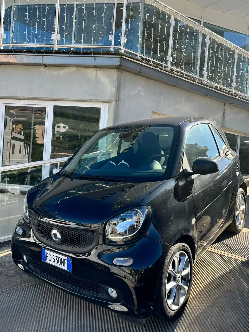 smart forTwo Fortwo 1.0 Youngster 71cv twinamic Zwart - 1