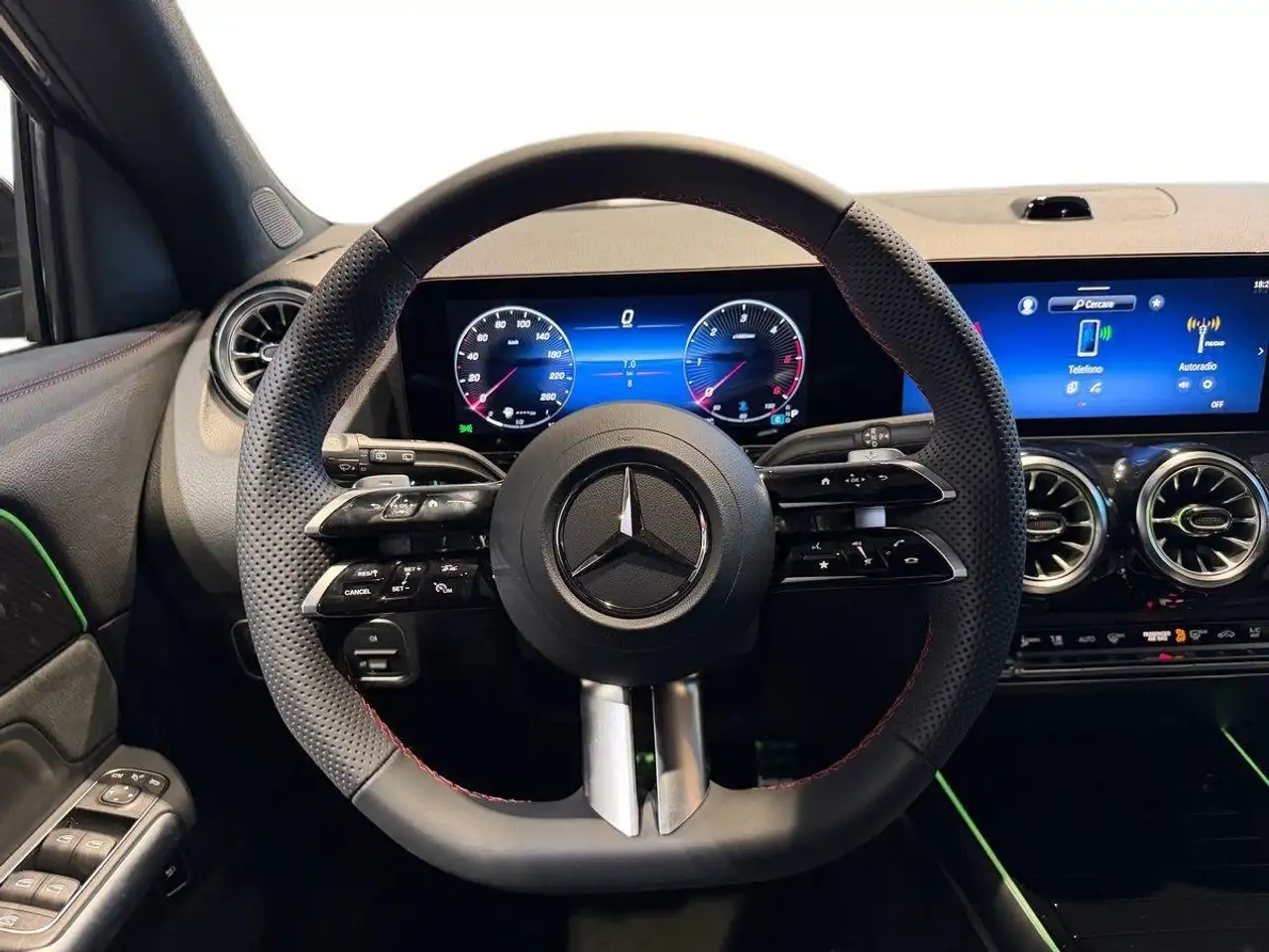 Mercedes-Benz GLA 2026 — фото 11