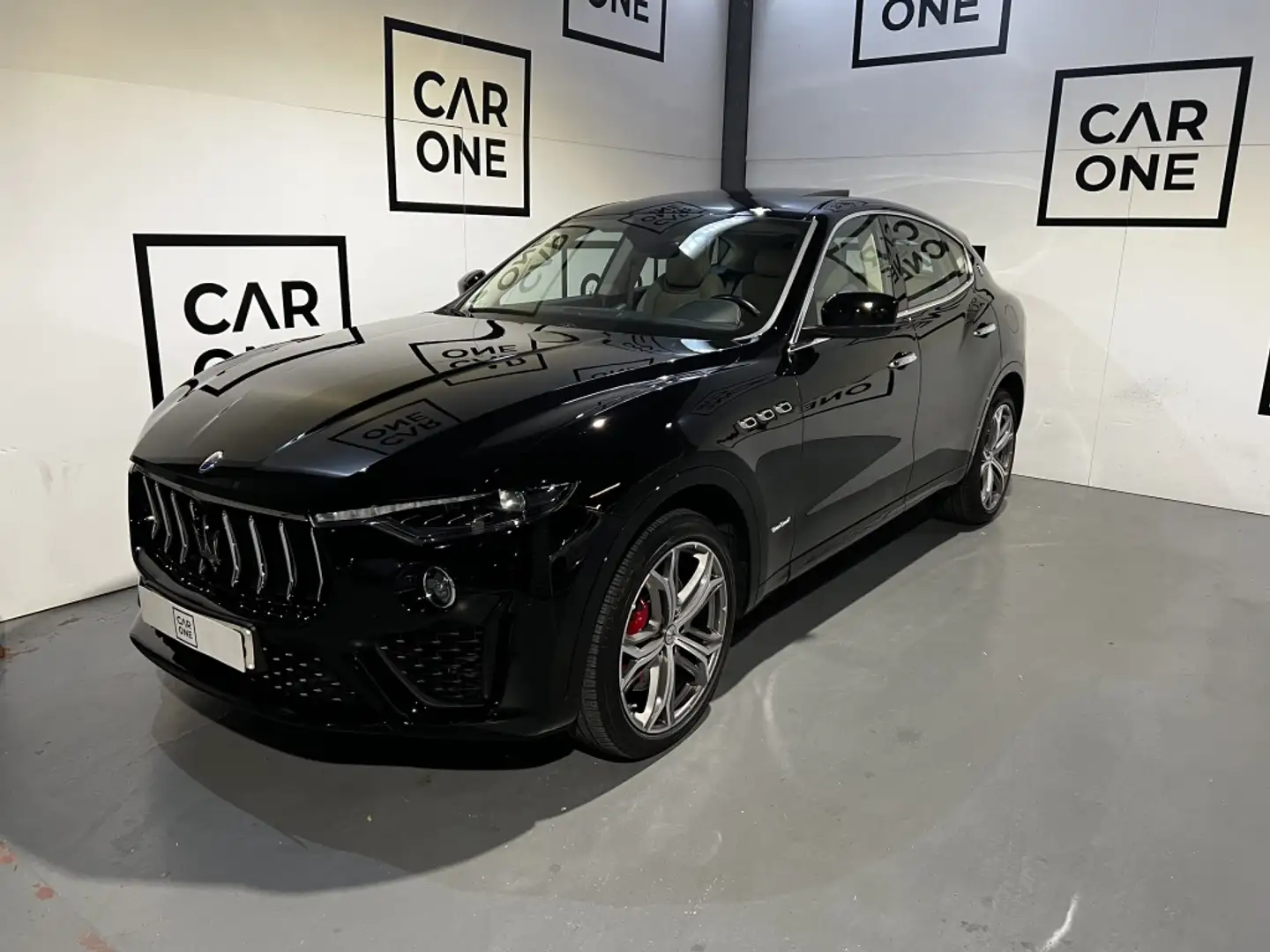 Maserati Levante 430 GranLusso S Aut. Negro - 1