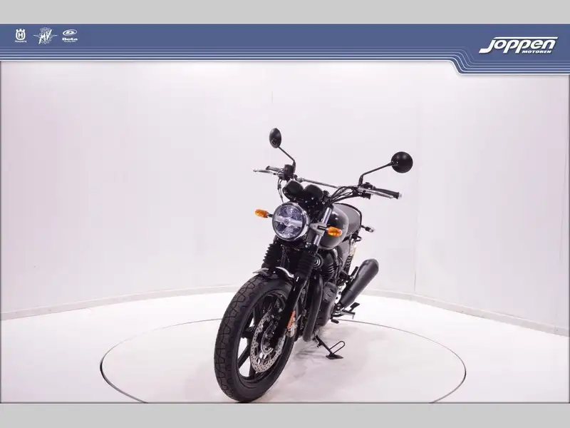 Royal Enfield Interceptor - foto 3