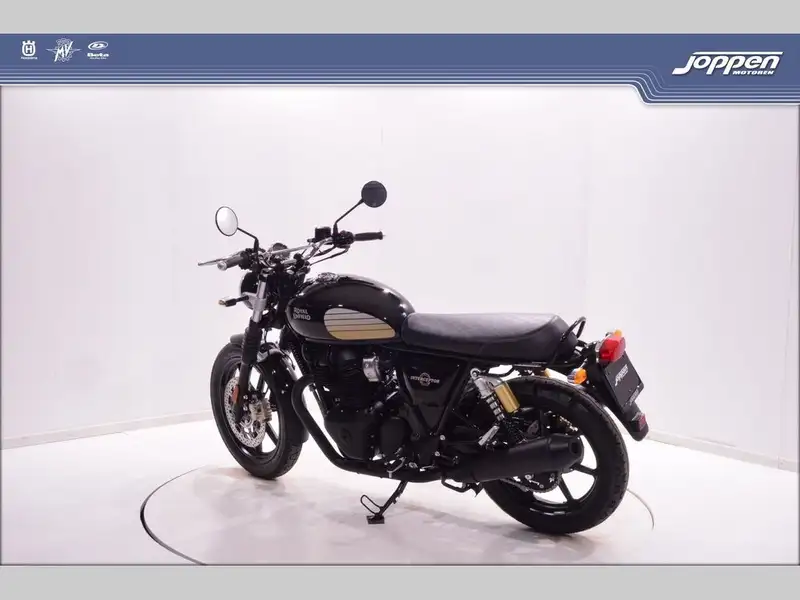 Royal Enfield Interceptor - foto 5