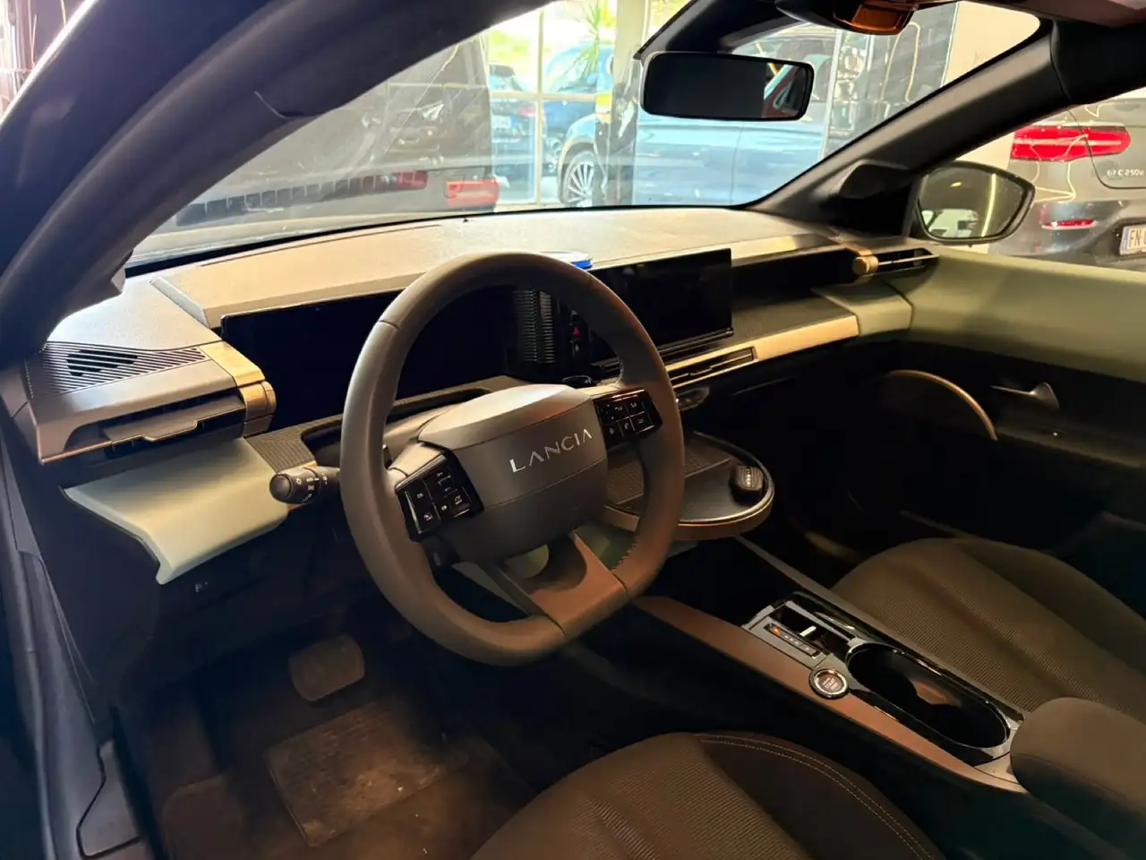 Lancia Ypsilon 2025