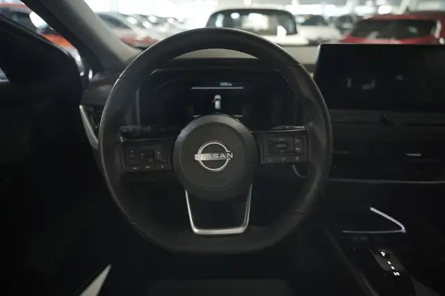 Nissan X-Trail view 13