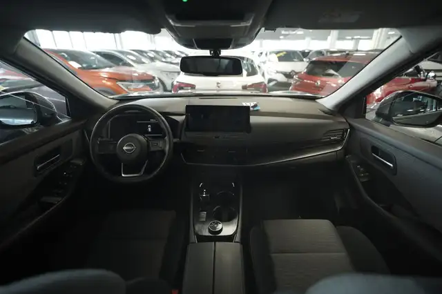 Nissan X-Trail view 12