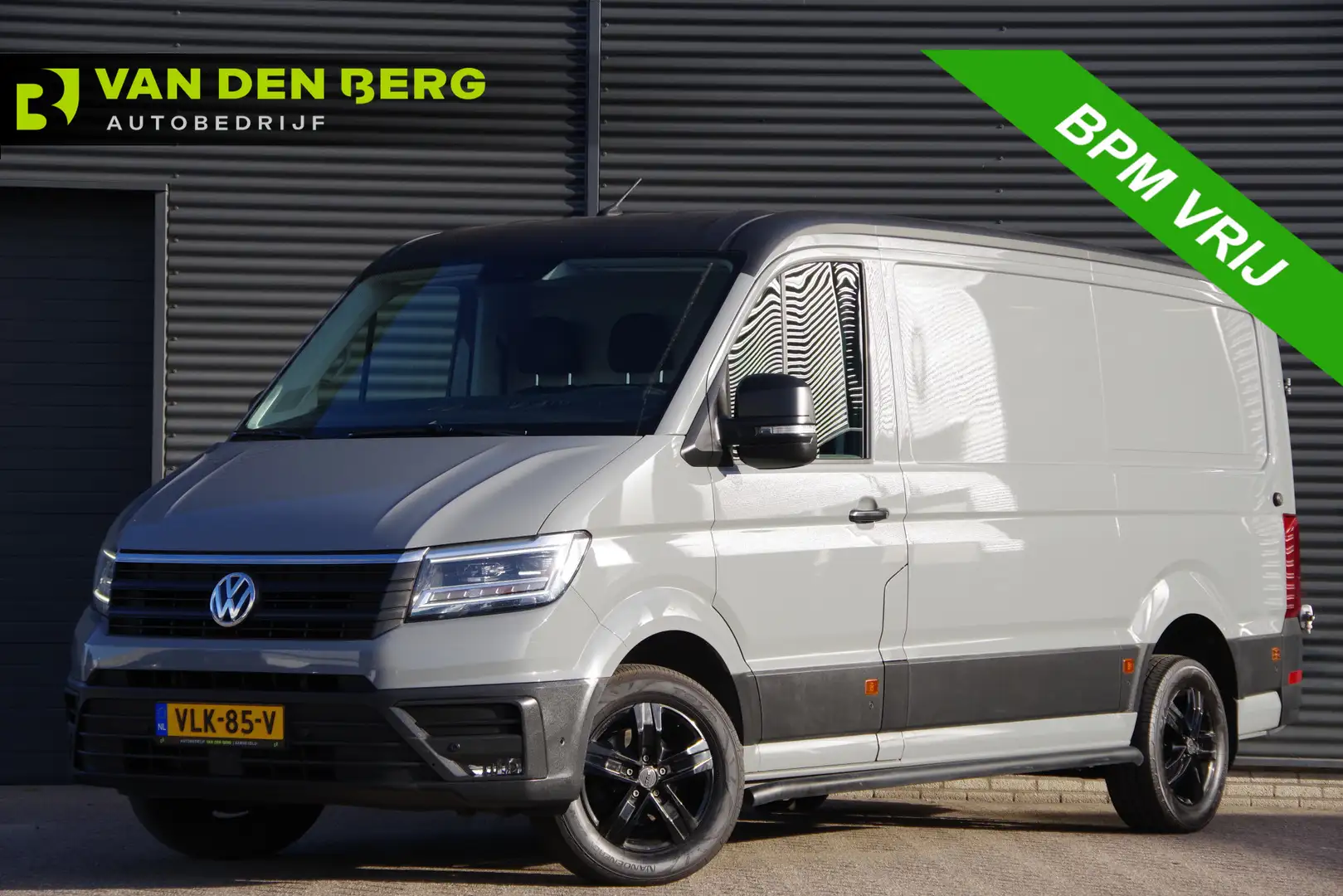 Volkswagen Crafter 35 2.0 TDI L3H2 Highline 177PK AUT. LED, TREKHAAK, Grijs - 1