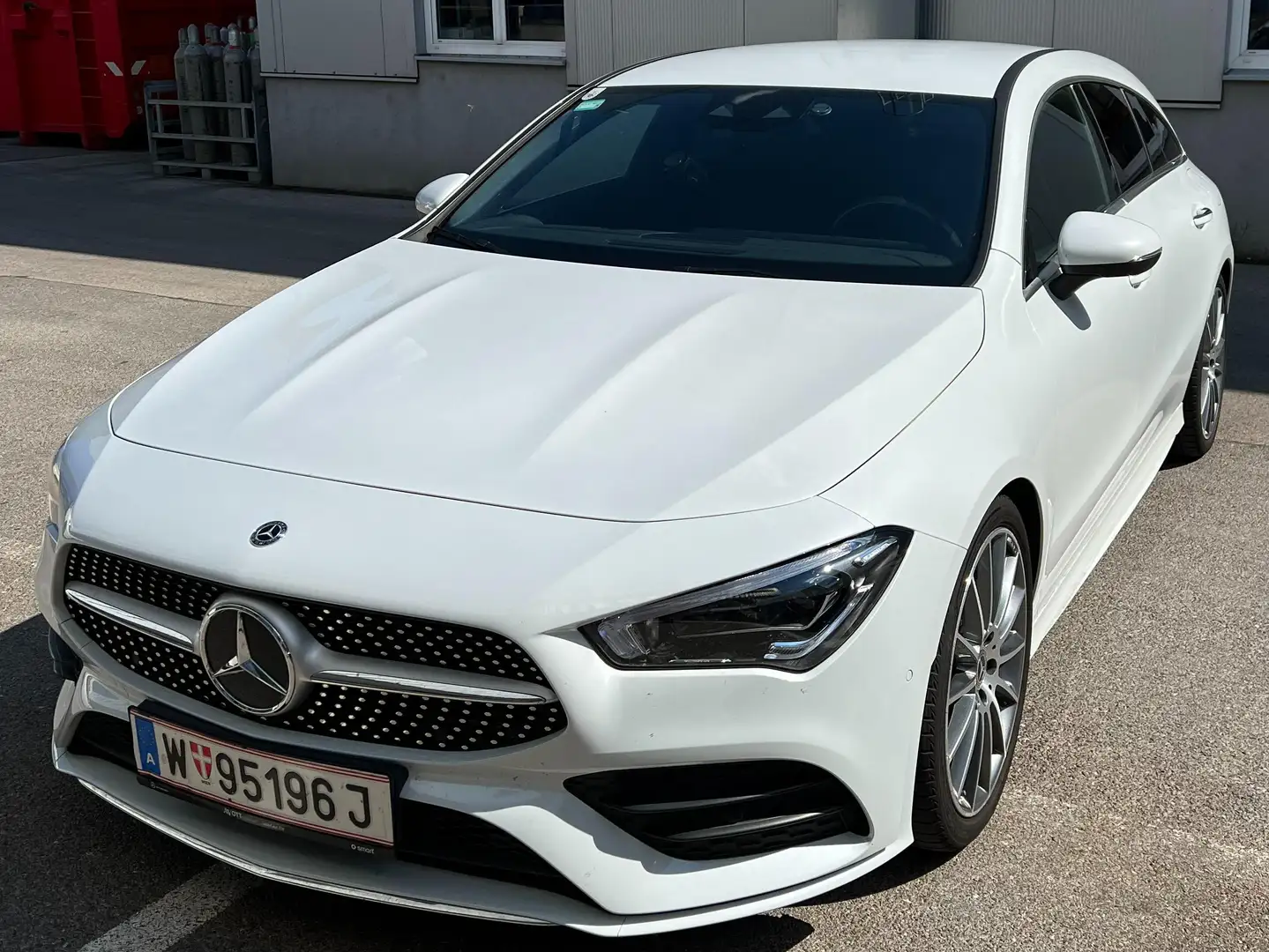 Mercedes-Benz CLA 200 CLA 200 Shootingbrake AMG Paket Weiß - 1