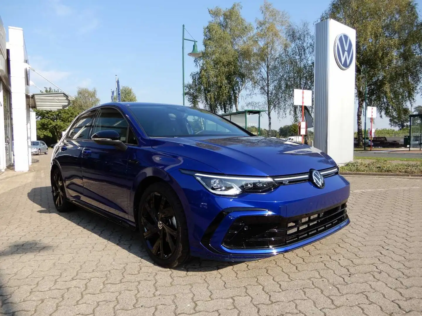 Volkswagen Golf VIII 2.0 TDI SCR DSG R-Line Blau - 1
