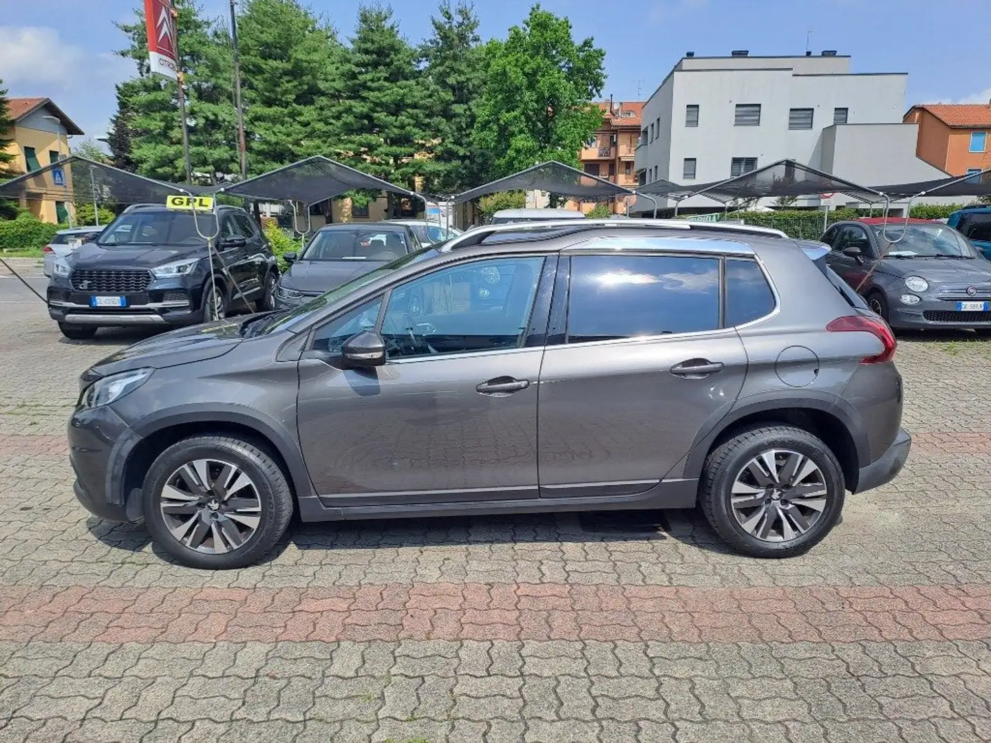 Peugeot 2008 1° serie PureTech 82 S&S Allure Gris - 2