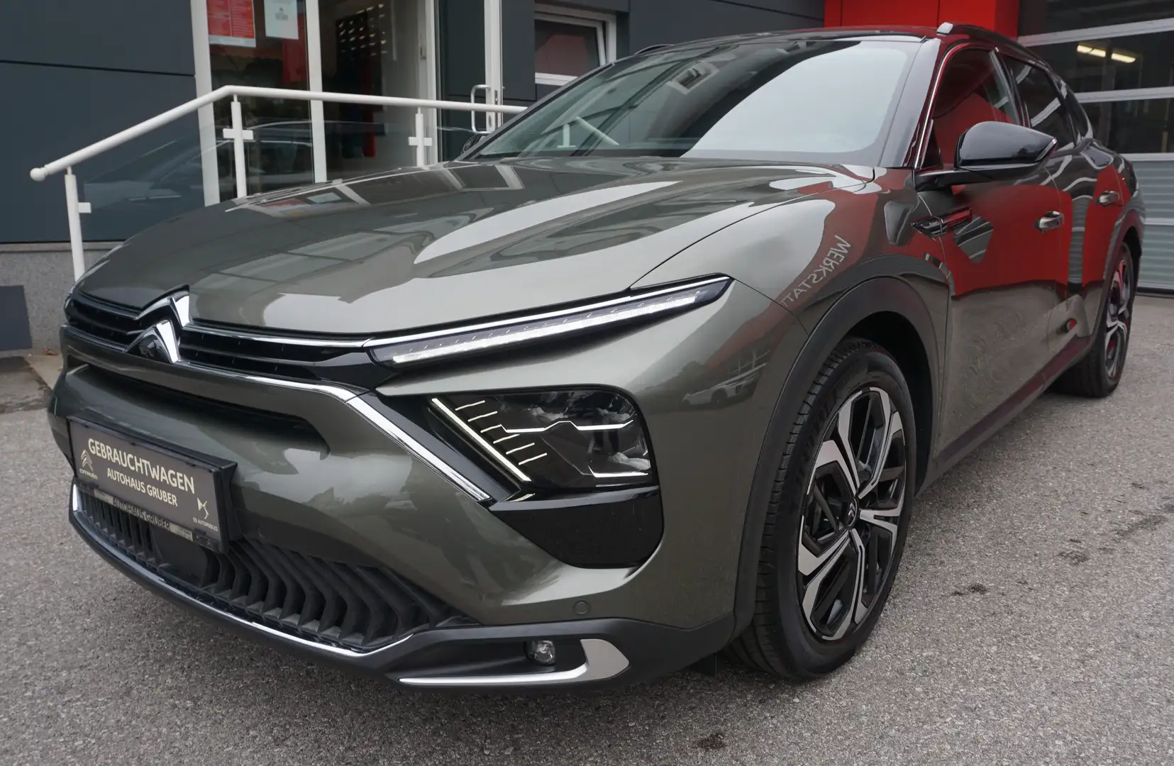 Citroen C5 X HYB 225 Shine Edition Grün - 1