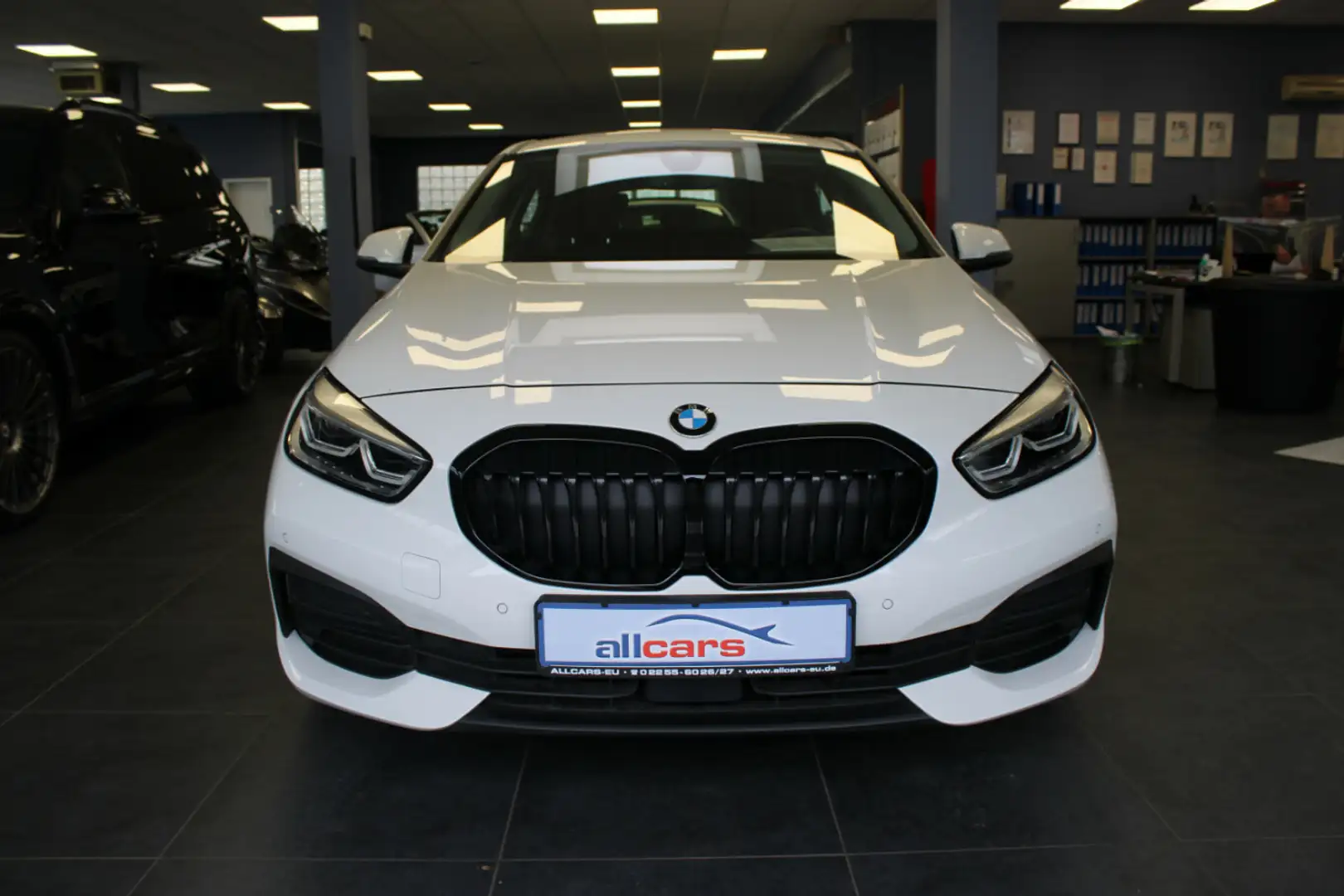 BMW 116 116d Aut. - Navi - LED - PDC - SHZ - Weiß - 2