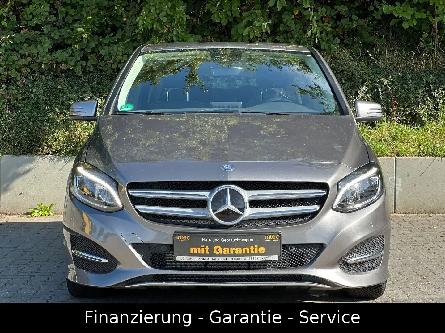 Mercedes-Benz B 220 B220d/DISTRONIC/LED/MEMORY/AHK/KAMERA/1HAND Grau - 2