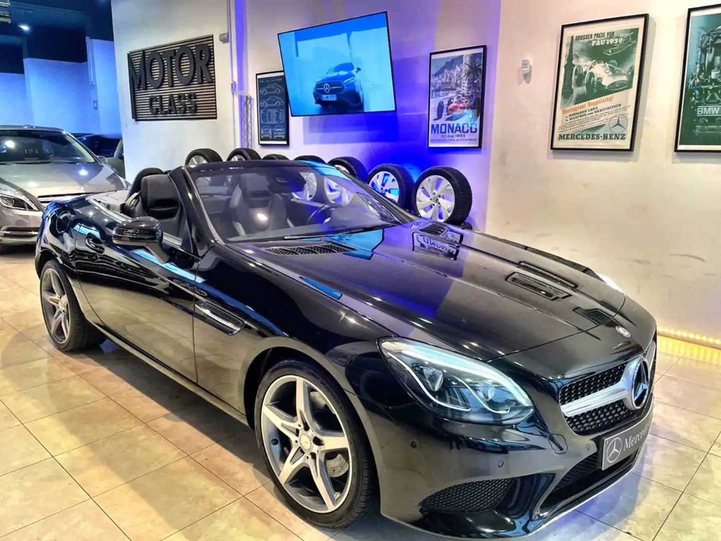 Mercedes-Benz SLC 200 Fekete - 2