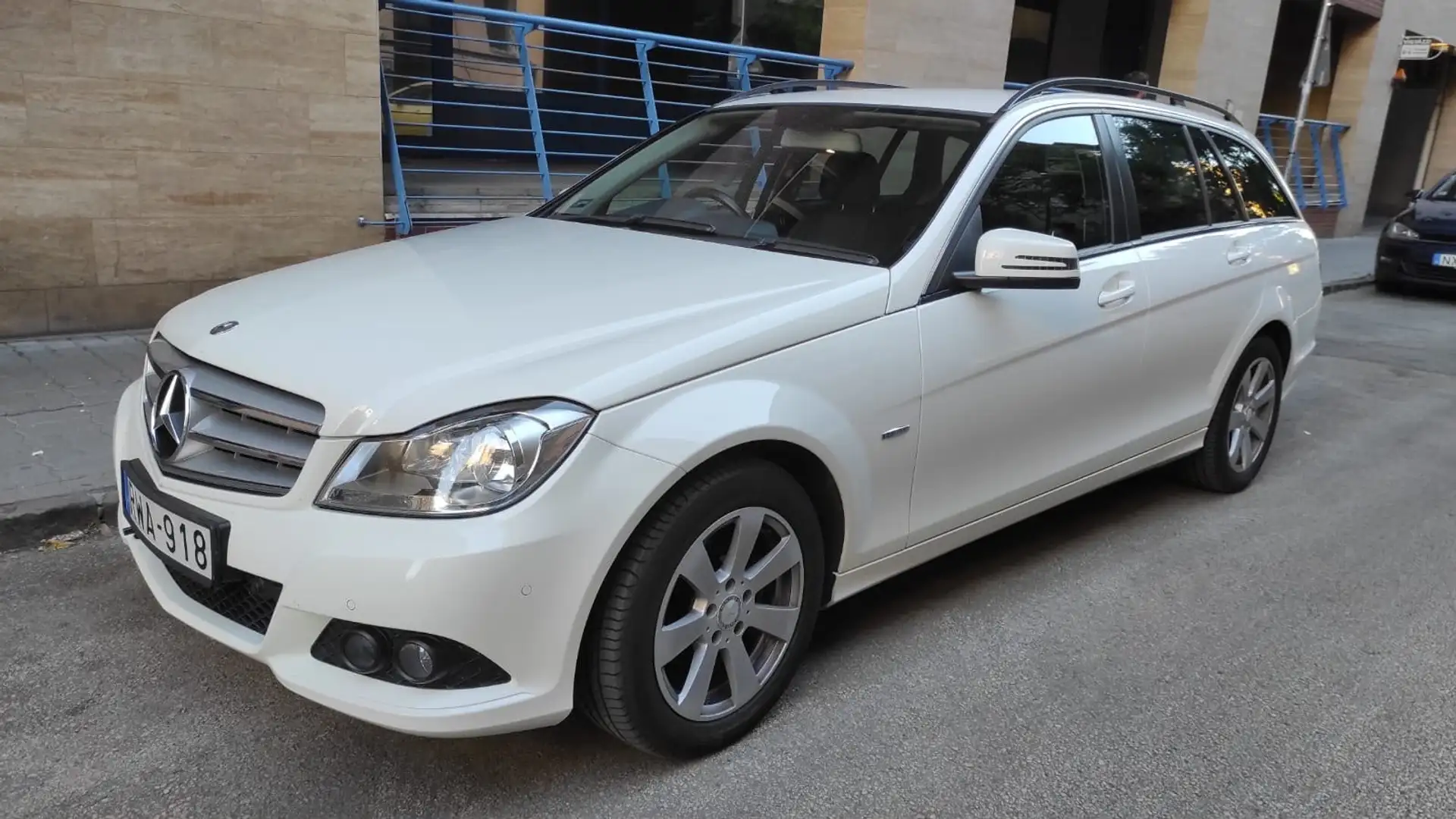Mercedes-Benz C 180 T BlueEFFICIENCY - 2