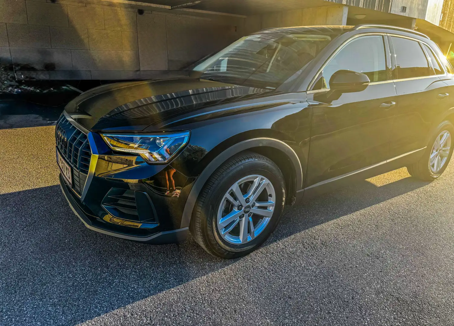 Audi Q3 35 TDI S-tronic intense SUV / Geländewagen Schwarz - 2