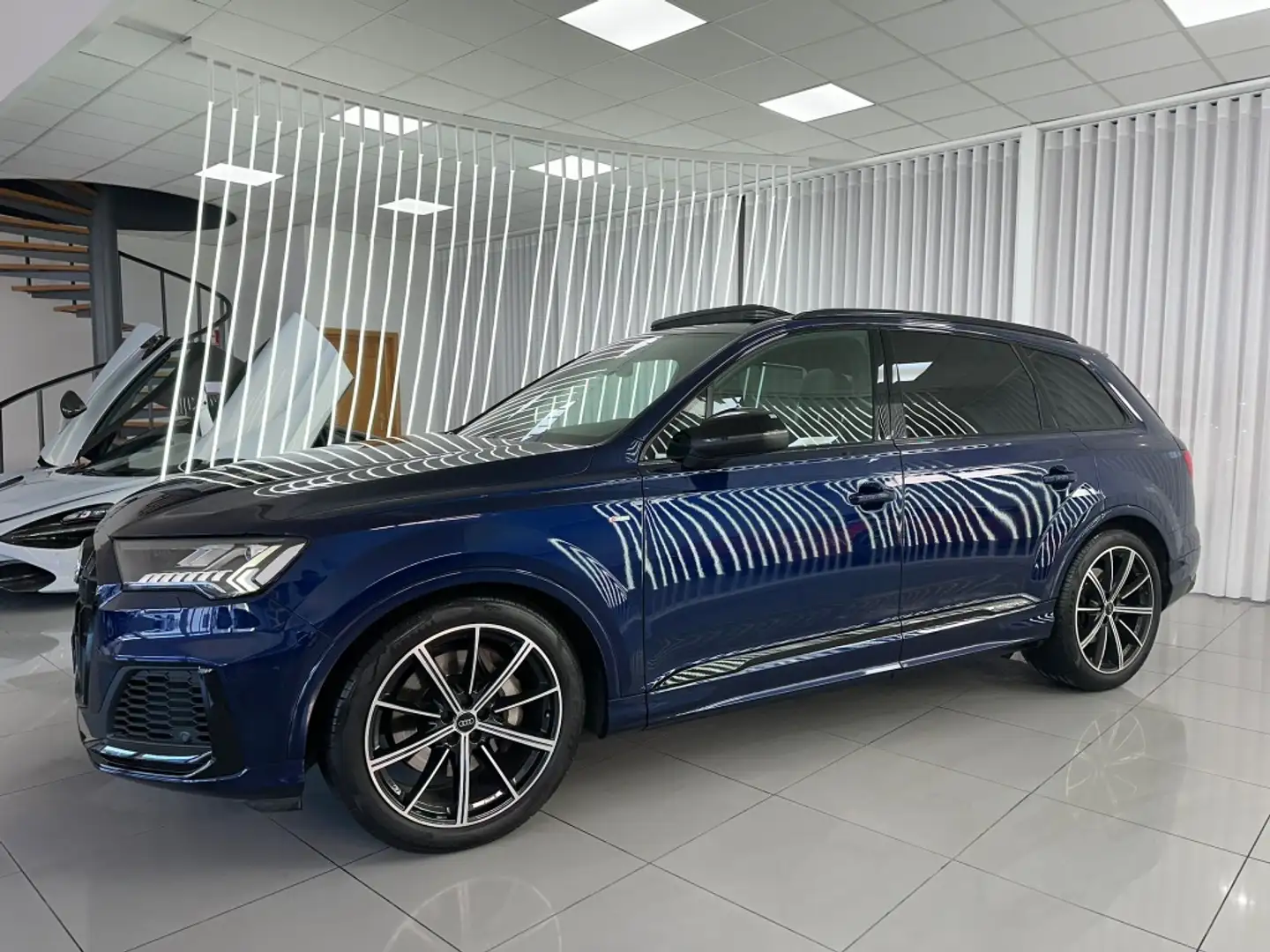 Audi Q7 50 TDI S line quattro Azul - 2