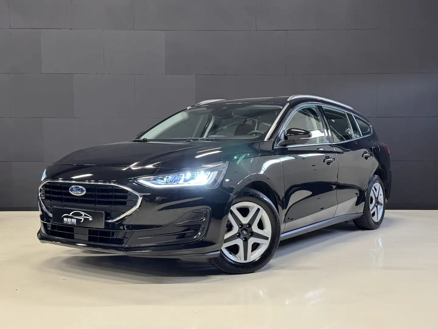 Ford Focus Wagon 1.0 EcoBoost Hybrid Connected 125PK | Nieuw Noir - 1