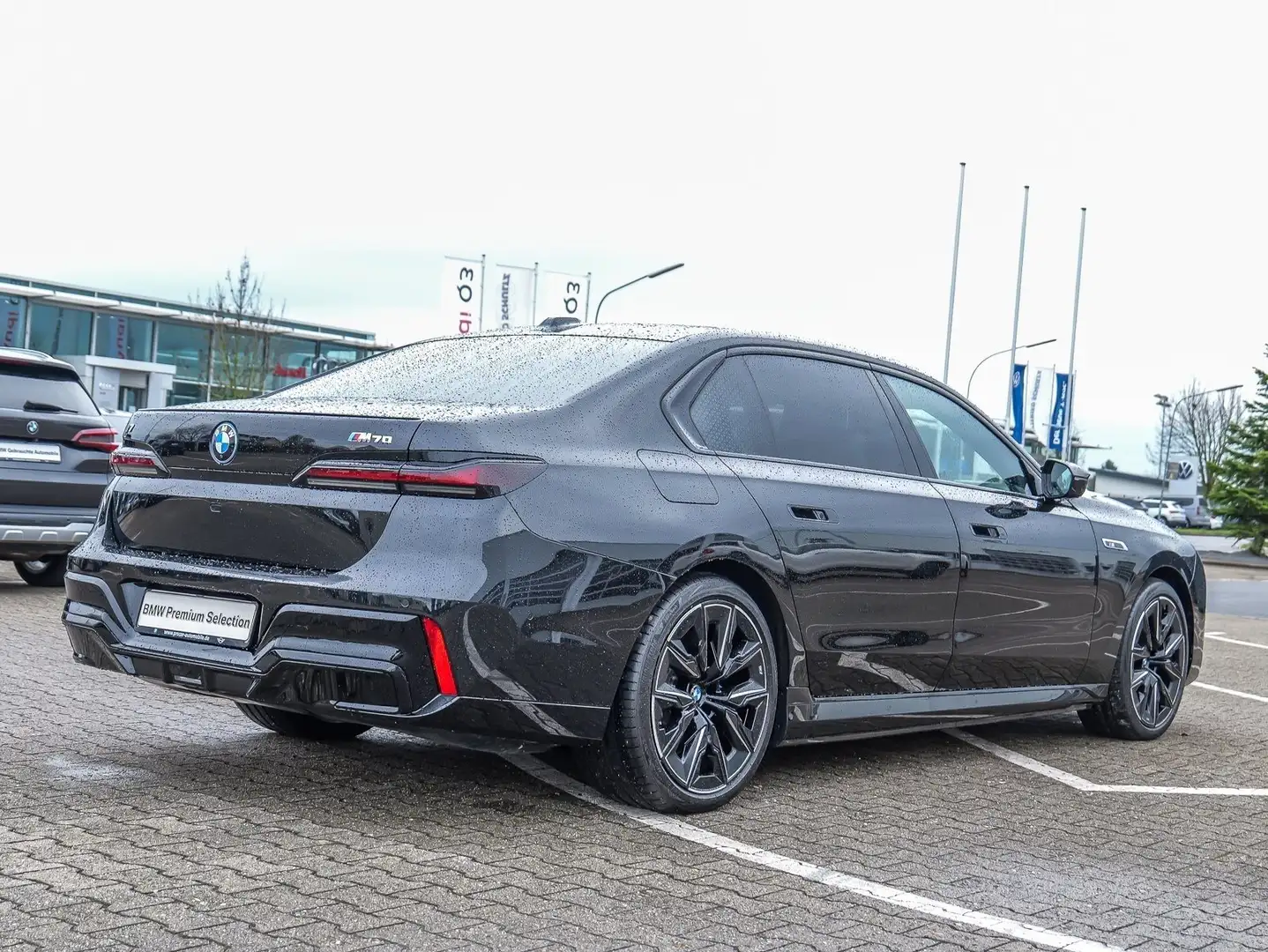 BMW i7 M70 xDrive M Sport PANO ACC 360°KAM RFK NAVI Schwarz - 2