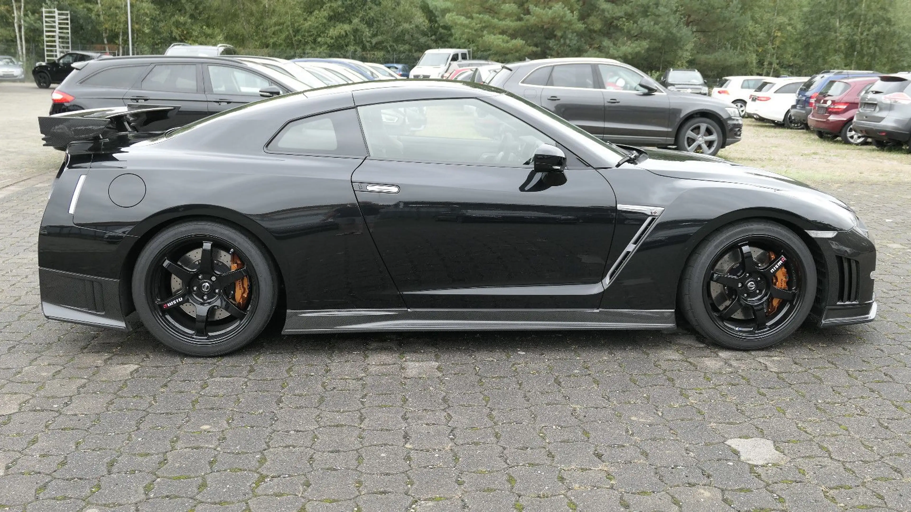 Nissan GT-R Nismo — photo 6