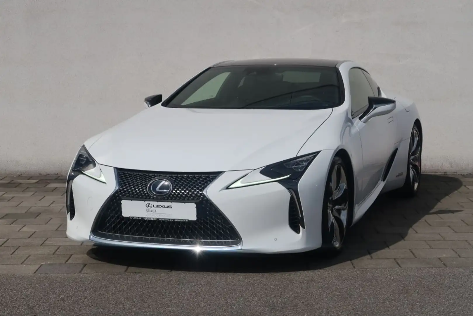 Lexus LC 500h bijela - 1