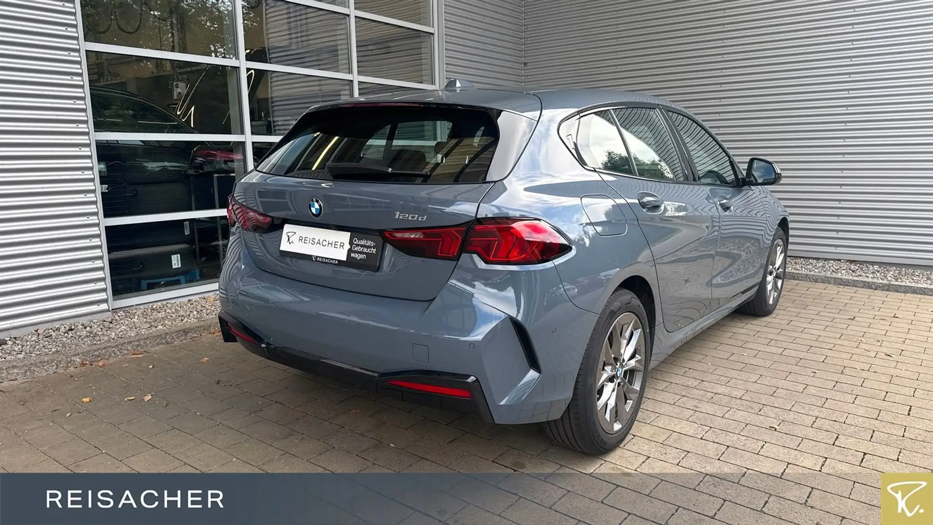 BMW 120 dA Navi RüKa PDC DAB adLED Grau - 2