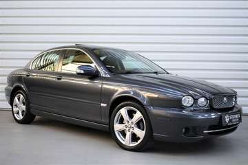 2.2 D Executive+Xenon+Schiebedach+PDC+SHZ